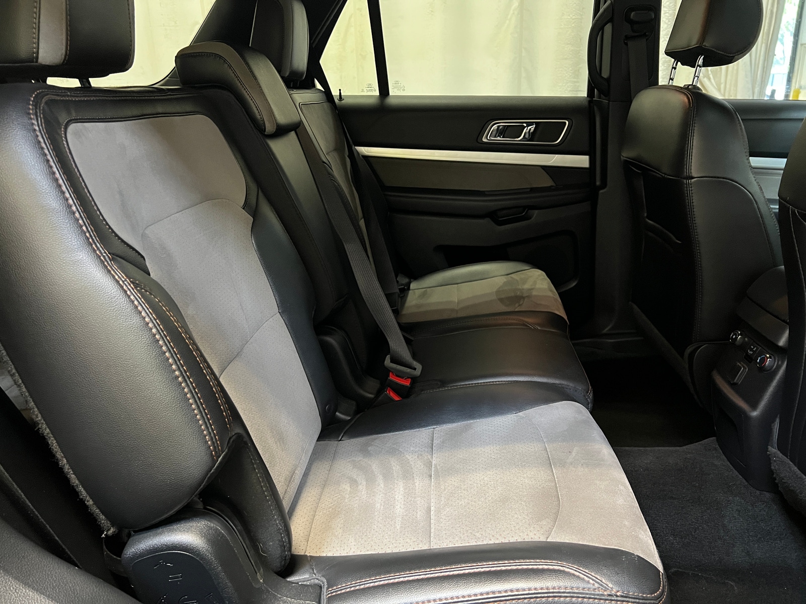 Thumbnail: 2017 Ford Explorer - 6