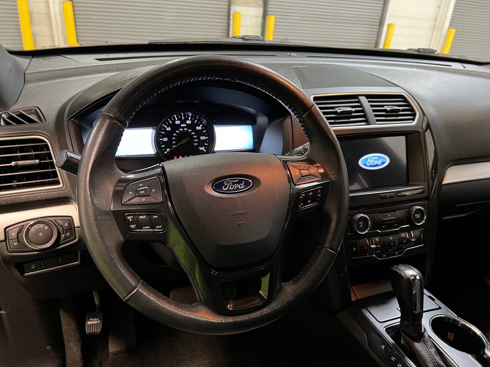 Thumbnail: 2017 Ford Explorer - 5