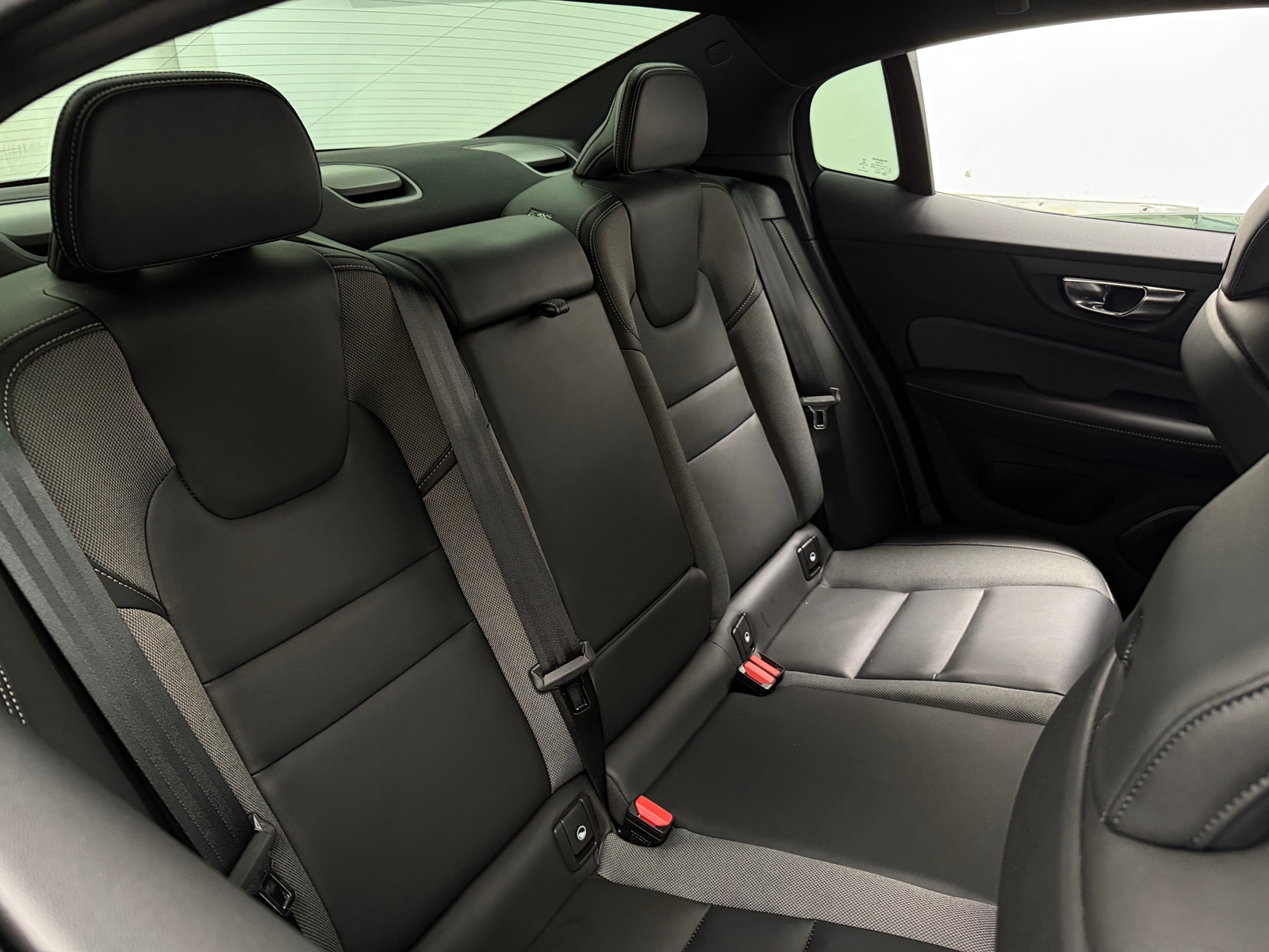 Thumbnail: 2022 Volvo S60 - 5