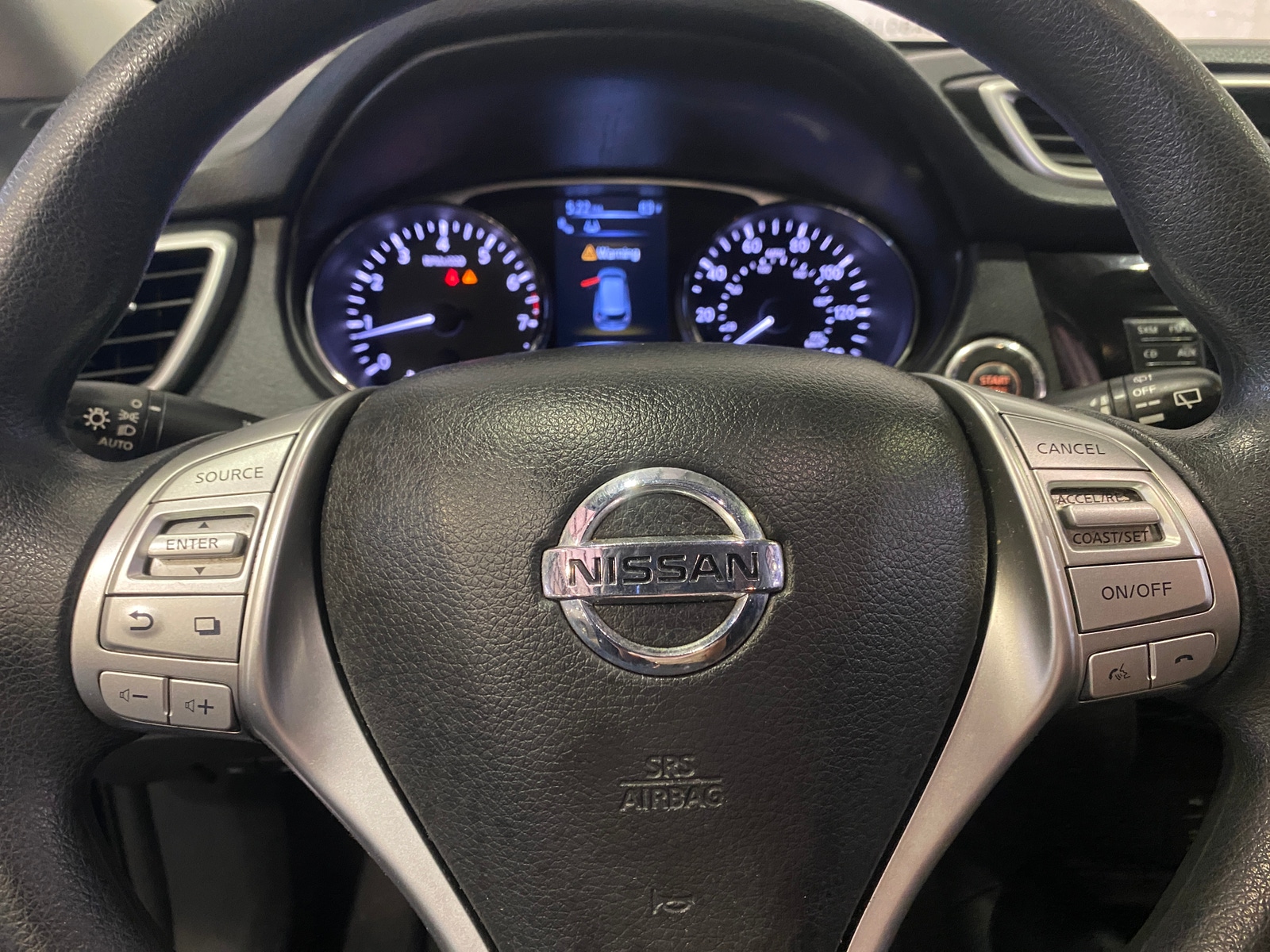 Thumbnail: 2015 Nissan Rogue - 5