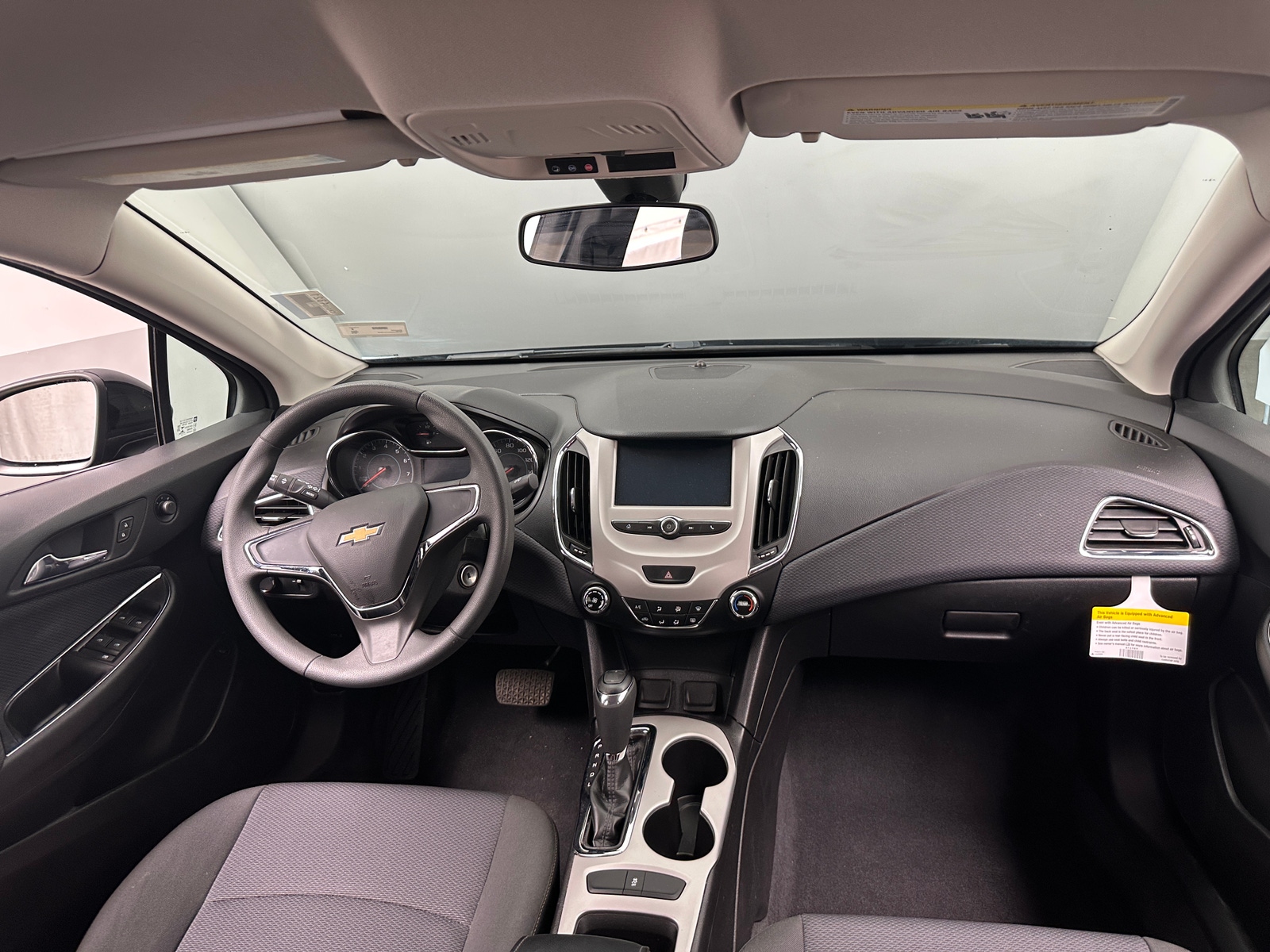 Thumbnail: 2018 Chevrolet Cruze - 3