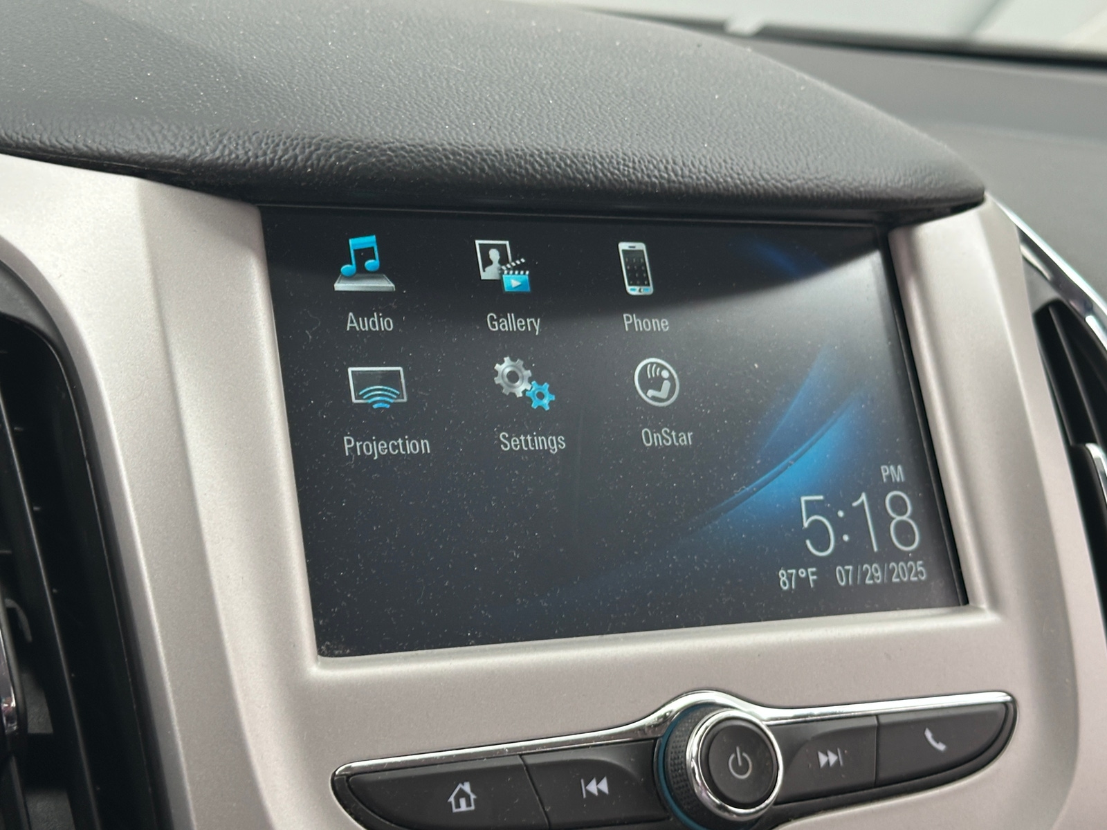 Thumbnail: 2018 Chevrolet Cruze - 4