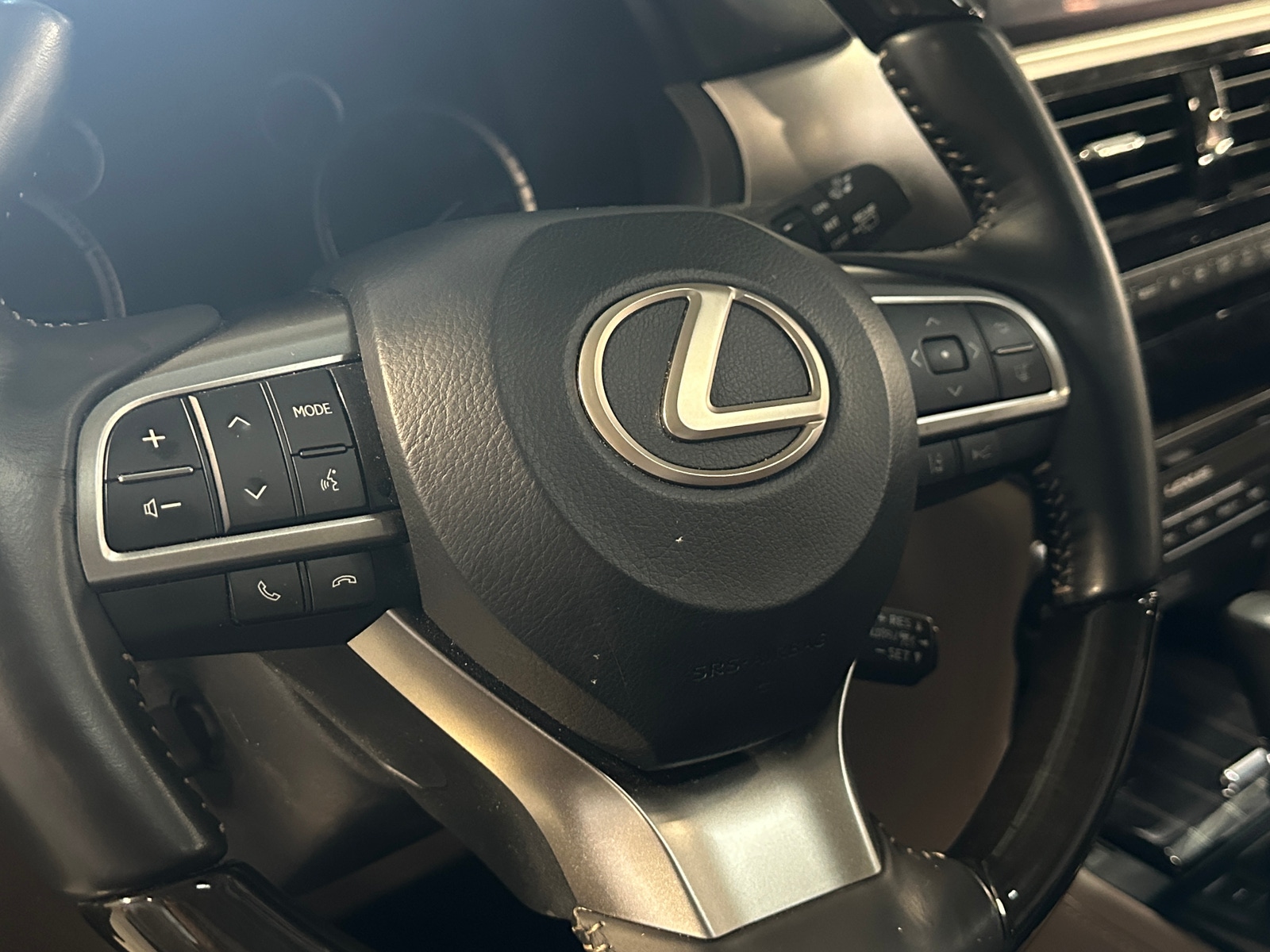 Thumbnail: 2023 Lexus GX - 4