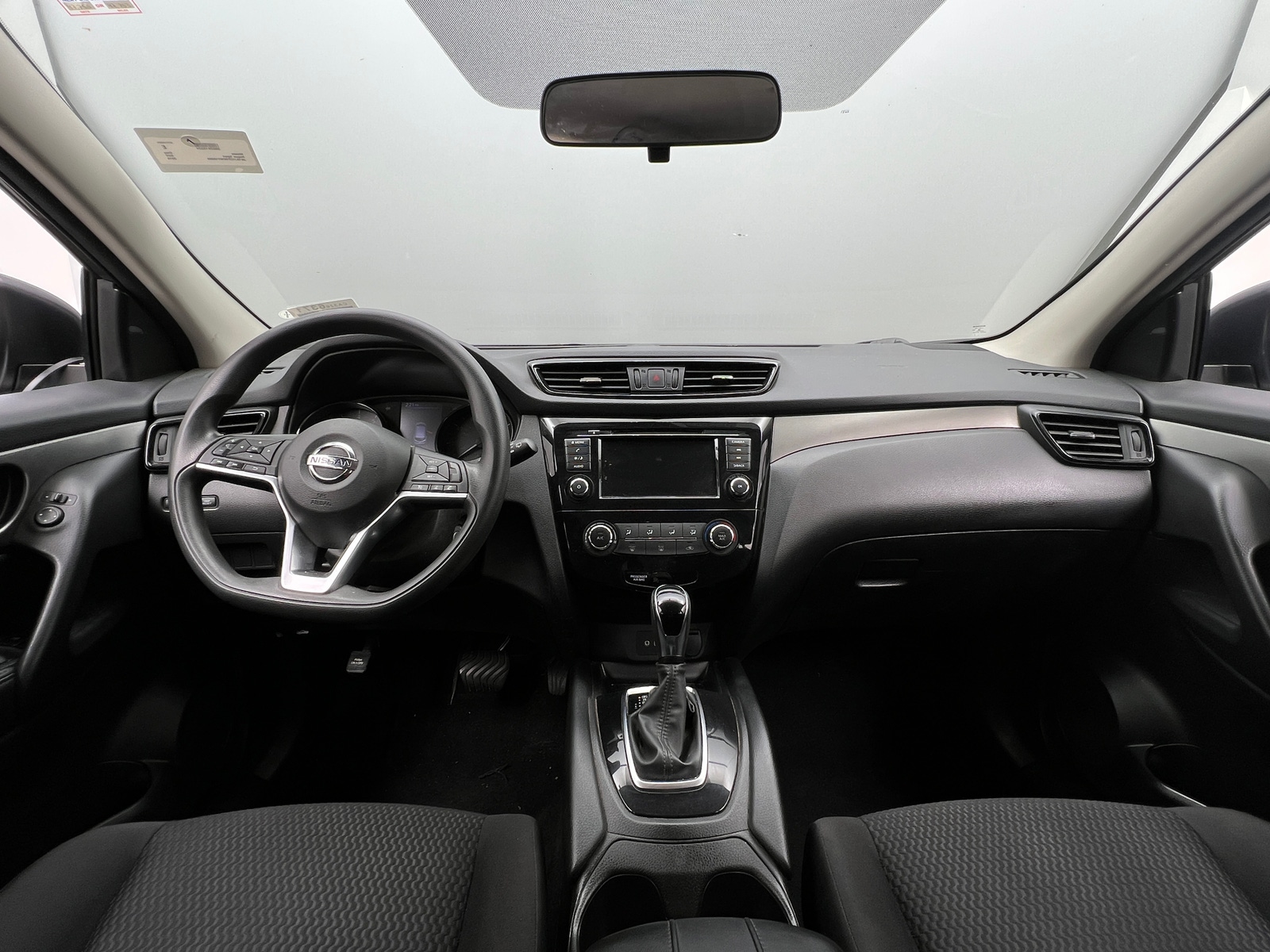 Thumbnail: 2019 Nissan Rogue Sport - 3