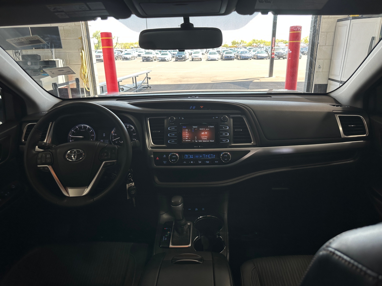Thumbnail: 2015 Toyota Highlander - 3