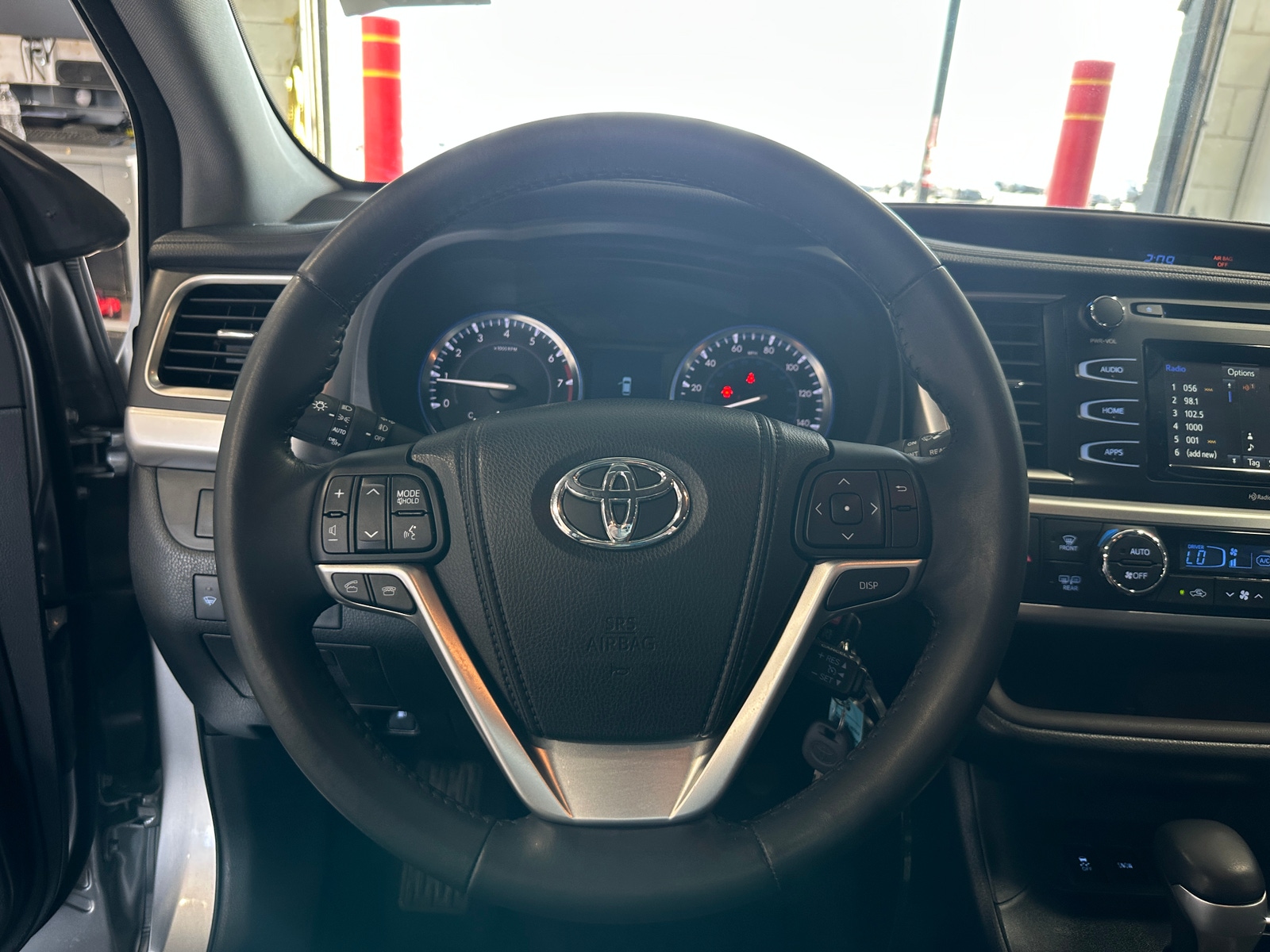 Thumbnail: 2015 Toyota Highlander - 5