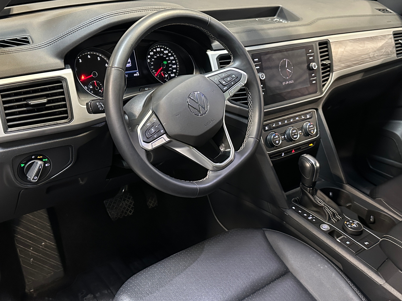Thumbnail: 2021 Volkswagen Atlas - 2