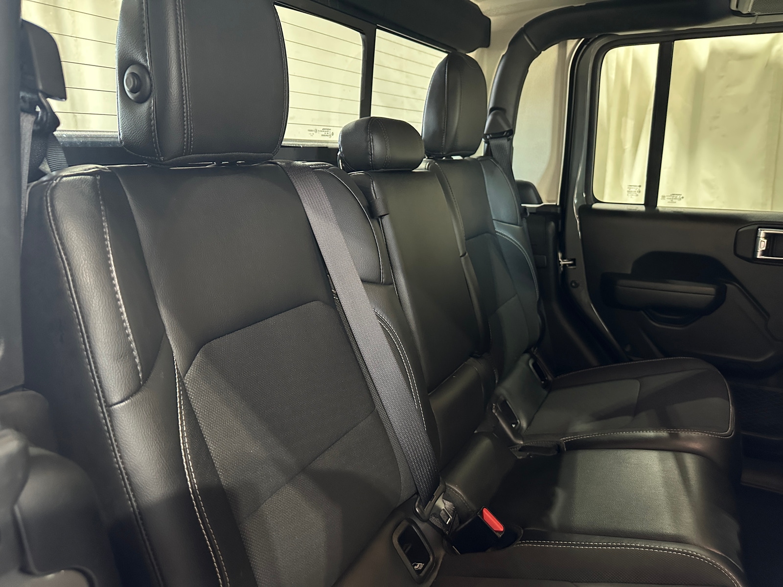 Thumbnail: 2023 Jeep Gladiator - 5