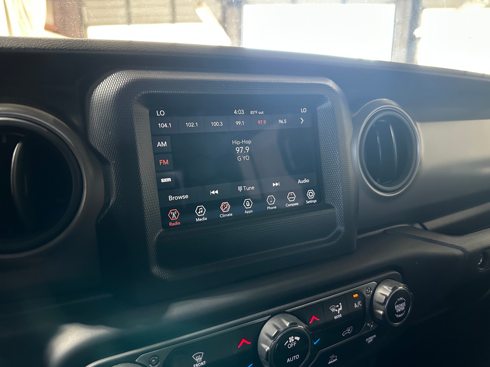 Thumbnail: 2023 Jeep Gladiator - 3
