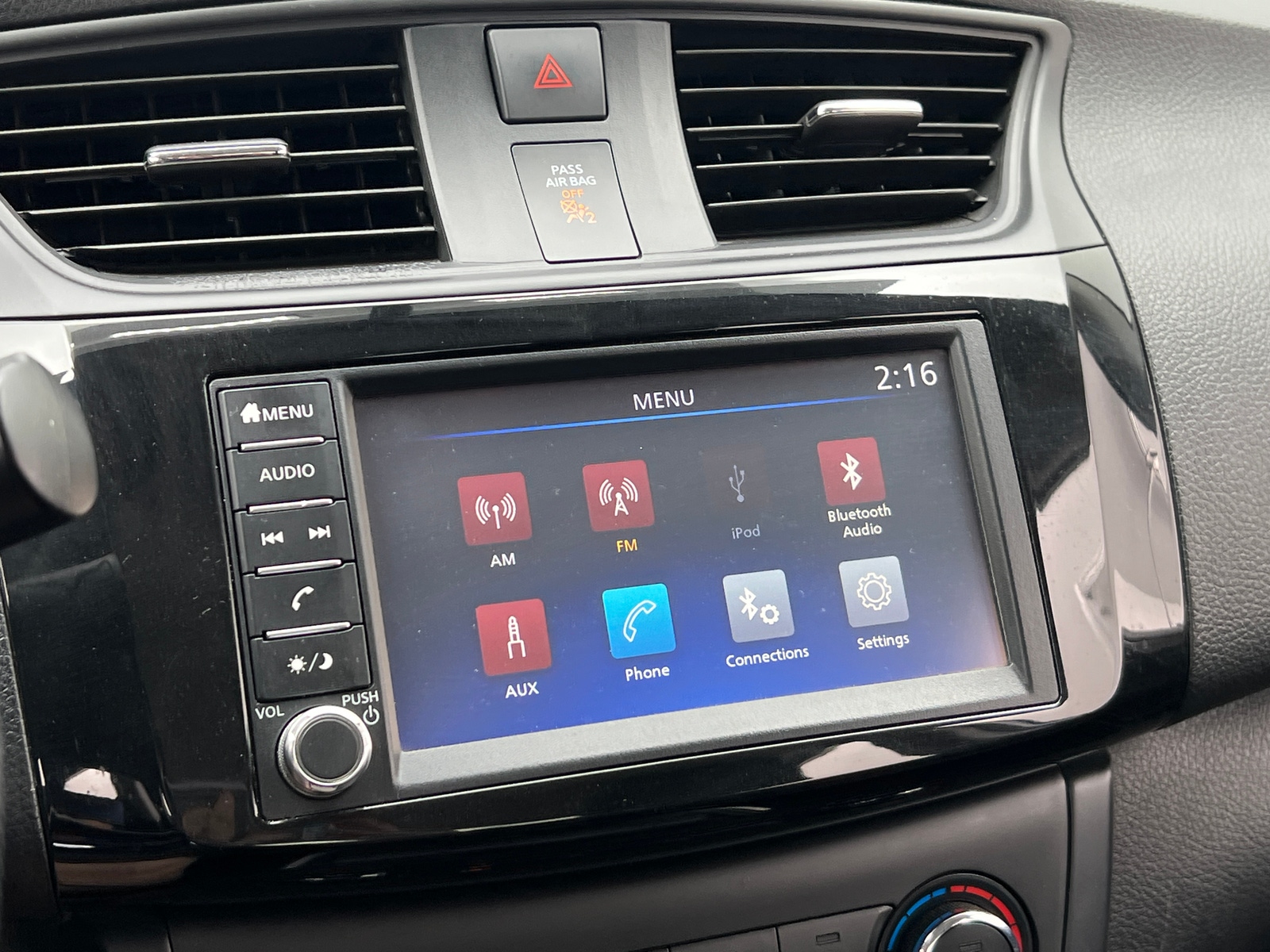 Thumbnail: 2019 Nissan Sentra - 4
