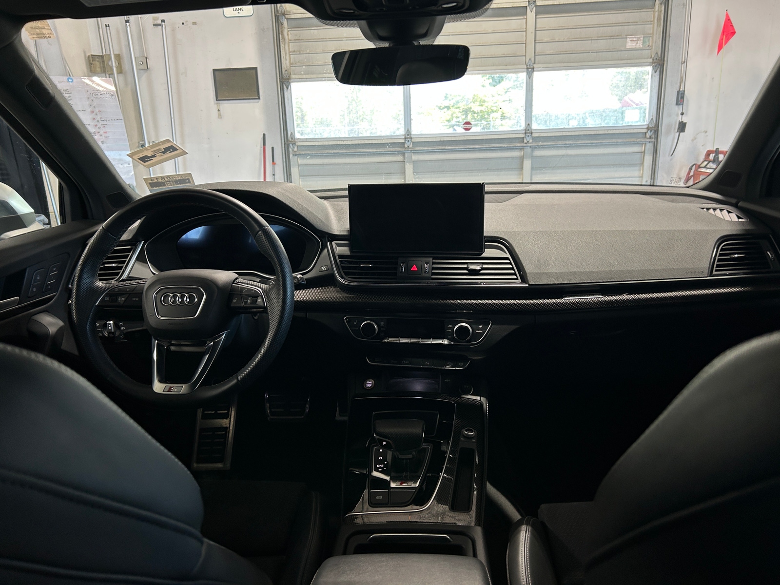 Thumbnail: 2022 Audi SQ5 - 2