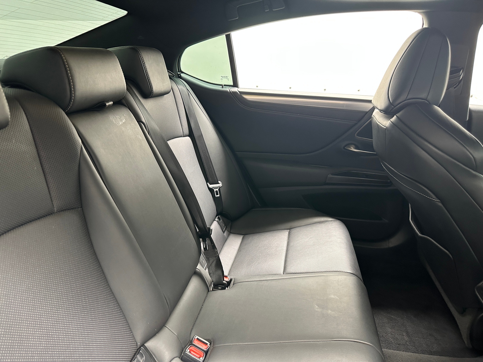 Thumbnail: 2019 Lexus ES - 6