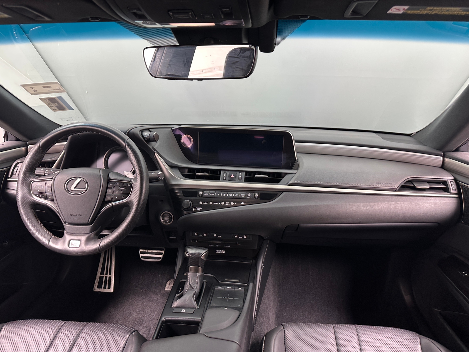 Thumbnail: 2019 Lexus ES - 3