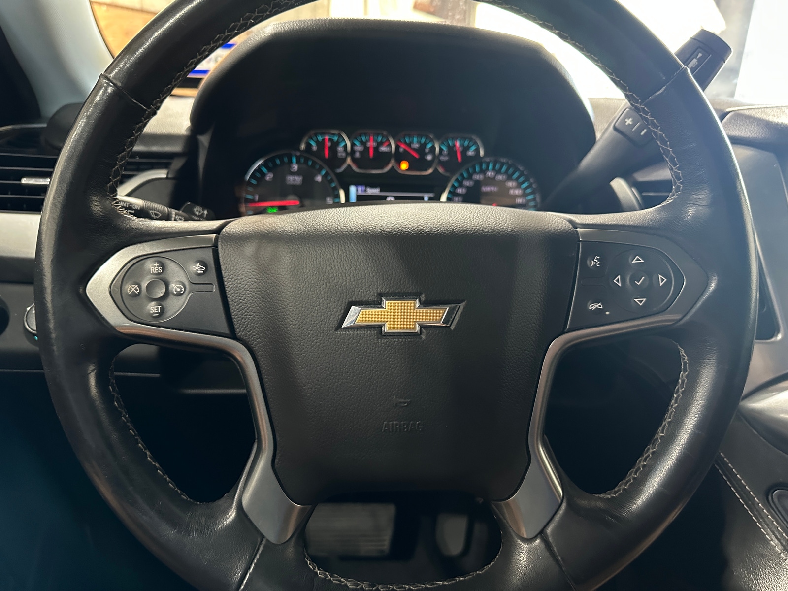 Thumbnail: 2019 Chevrolet Tahoe - 4