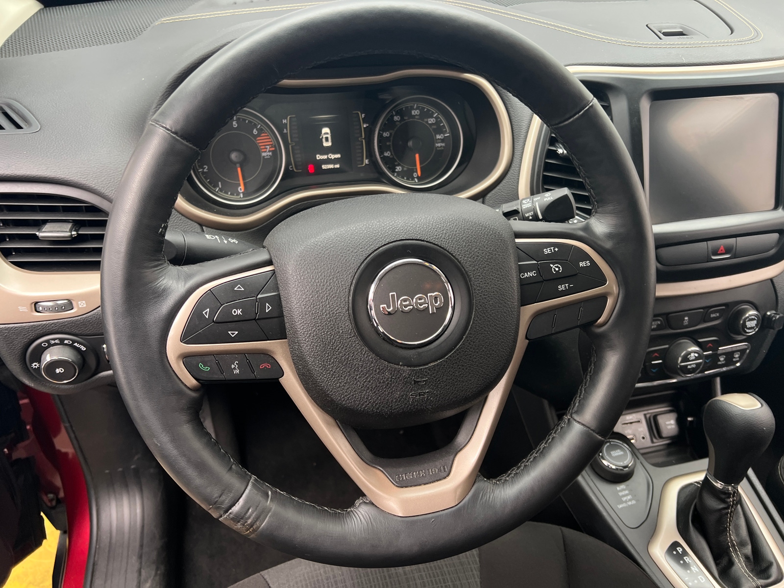 Thumbnail: 2016 Jeep Cherokee - 5