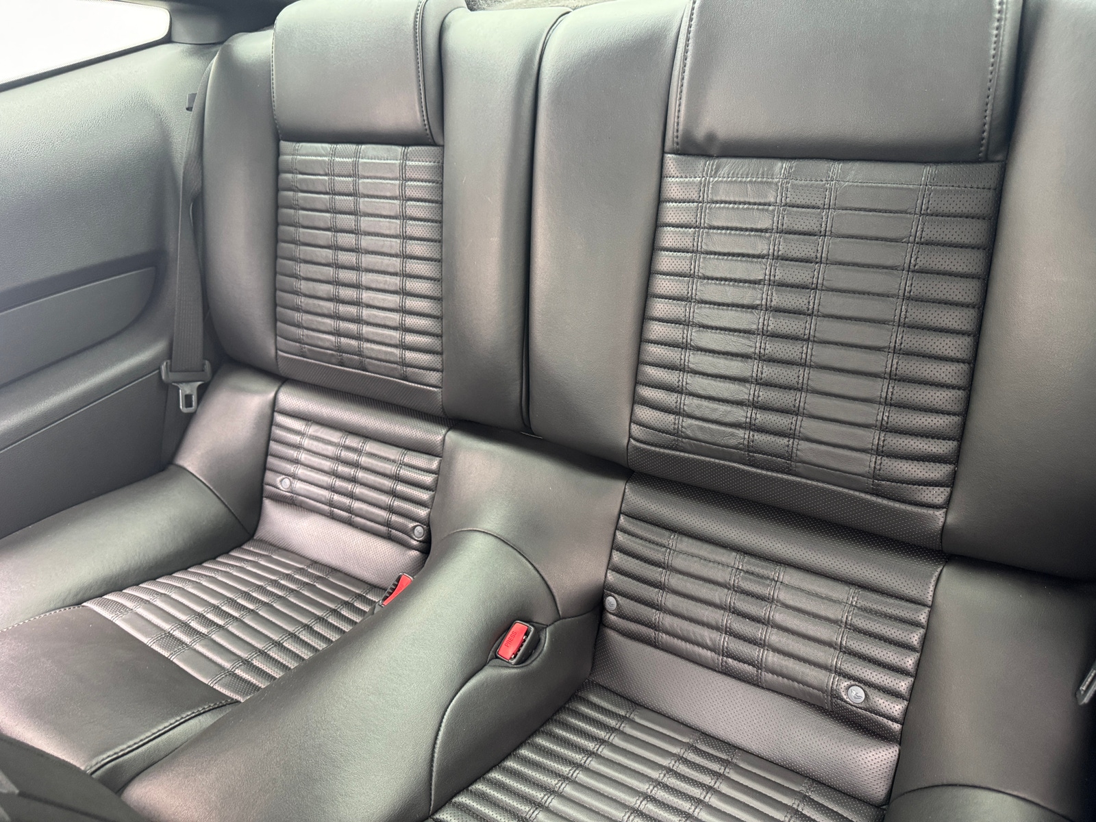 Thumbnail: 2010 Ford Mustang - 4