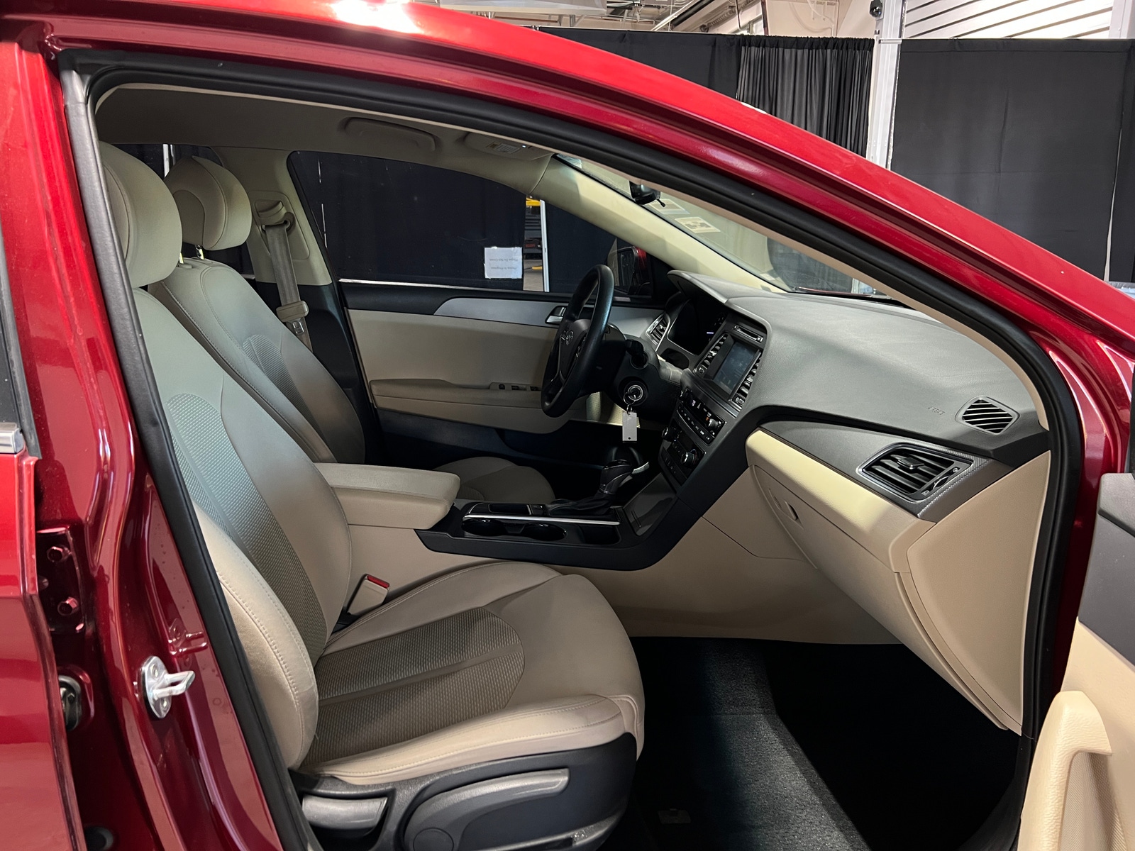 Thumbnail: 2016 Hyundai Sonata - 2