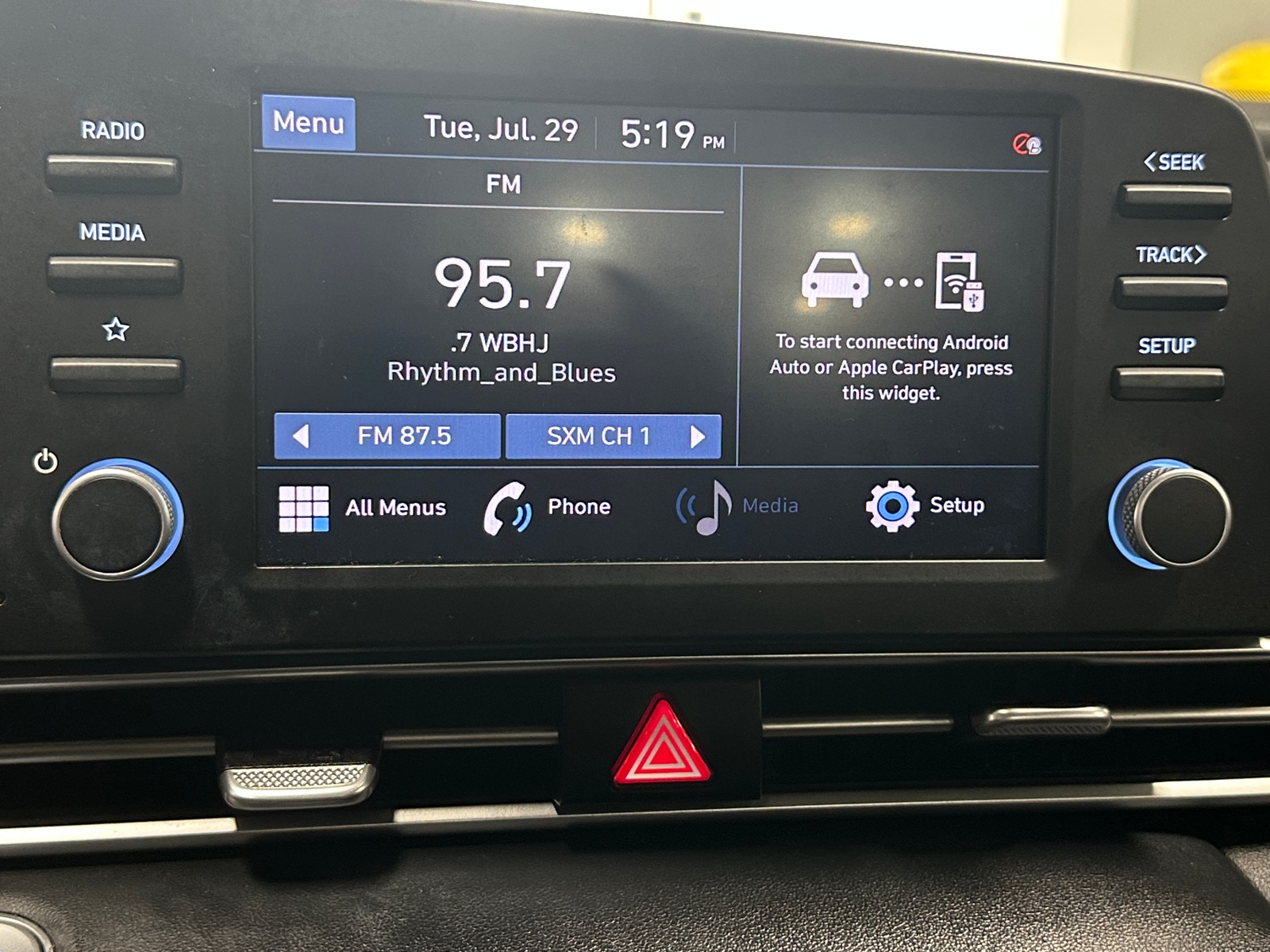 Thumbnail: 2022 Hyundai Elantra - 4