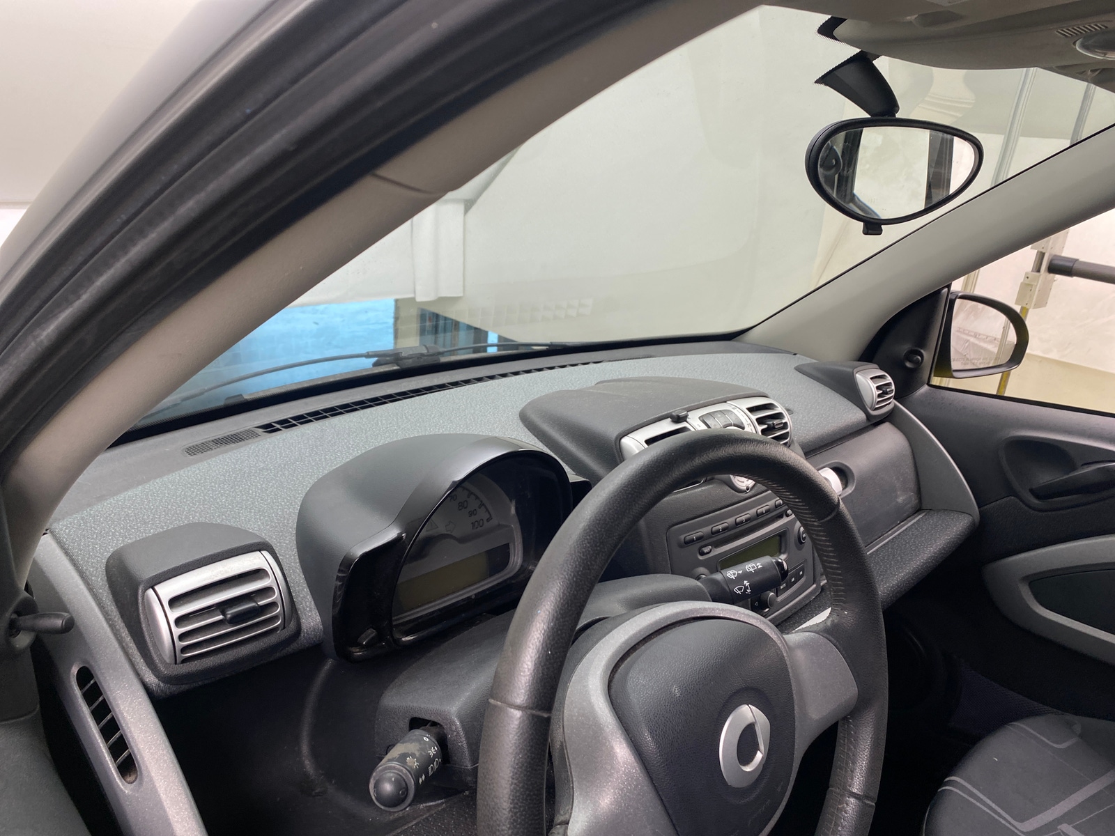Thumbnail: 2010 smart fortwo - 3