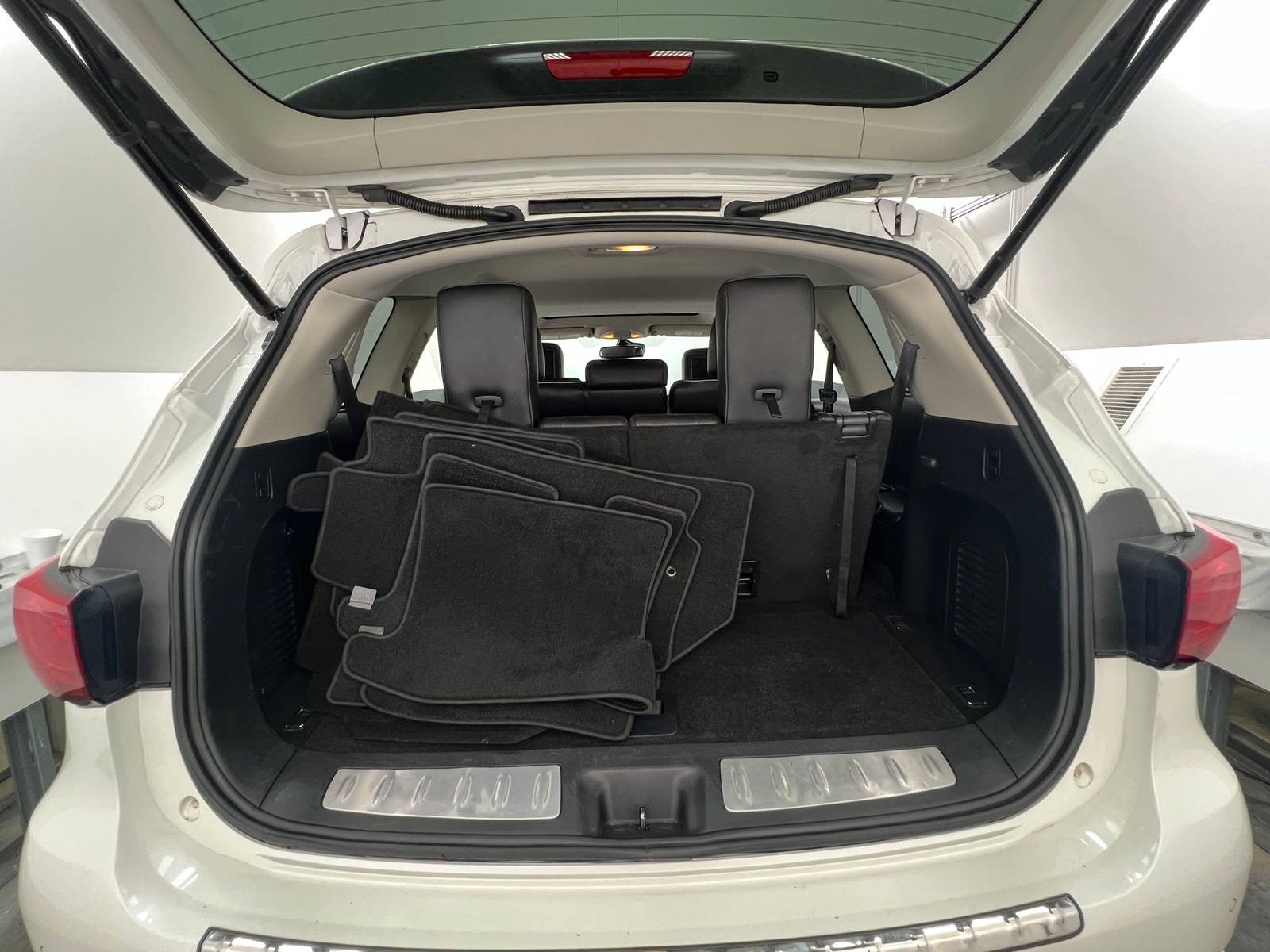 Thumbnail: 2019 INFINITI QX60 - 6
