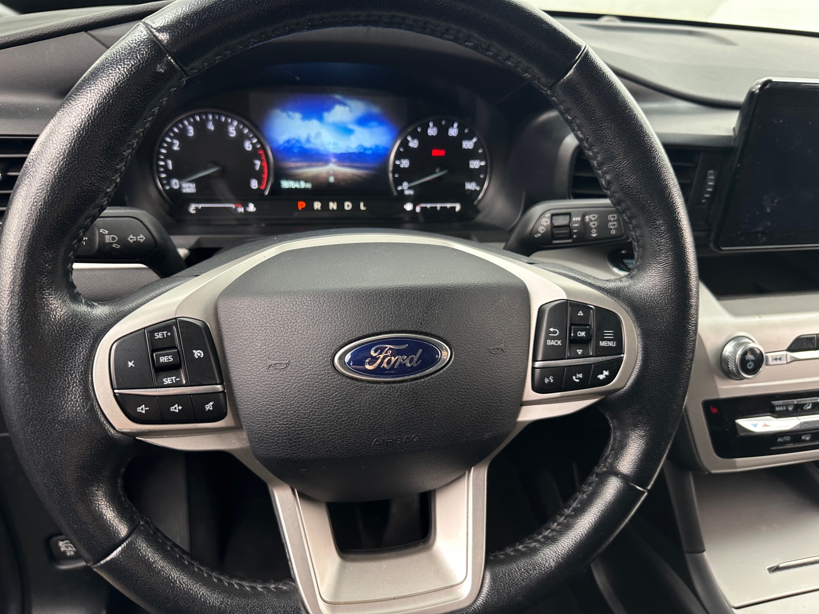 Thumbnail: 2021 Ford Explorer - 5
