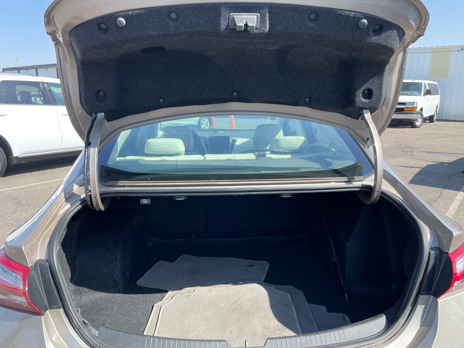 Thumbnail: 2024 Chevrolet Malibu - 6