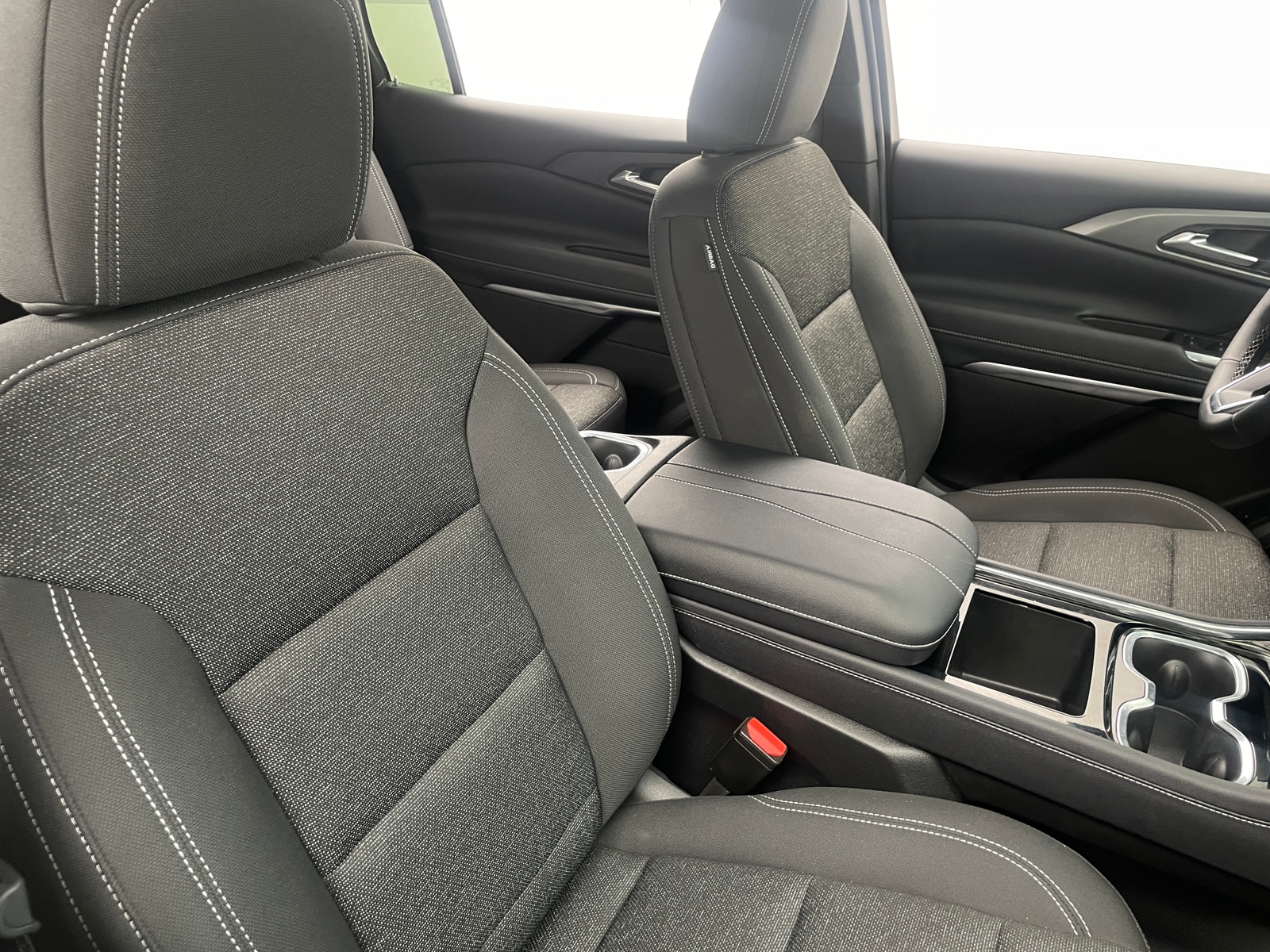 Thumbnail: 2025 Chevrolet Traverse - 2