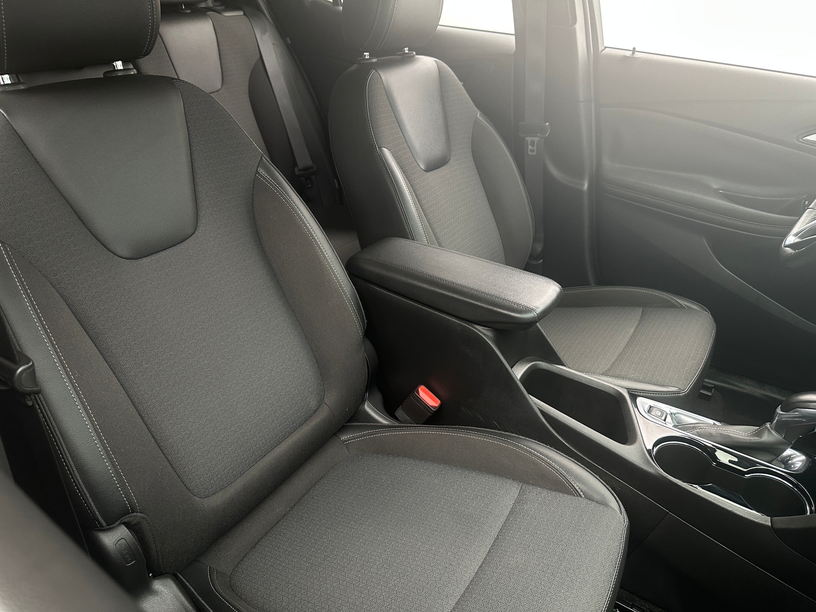 Thumbnail: 2020 Buick Encore GX - 2