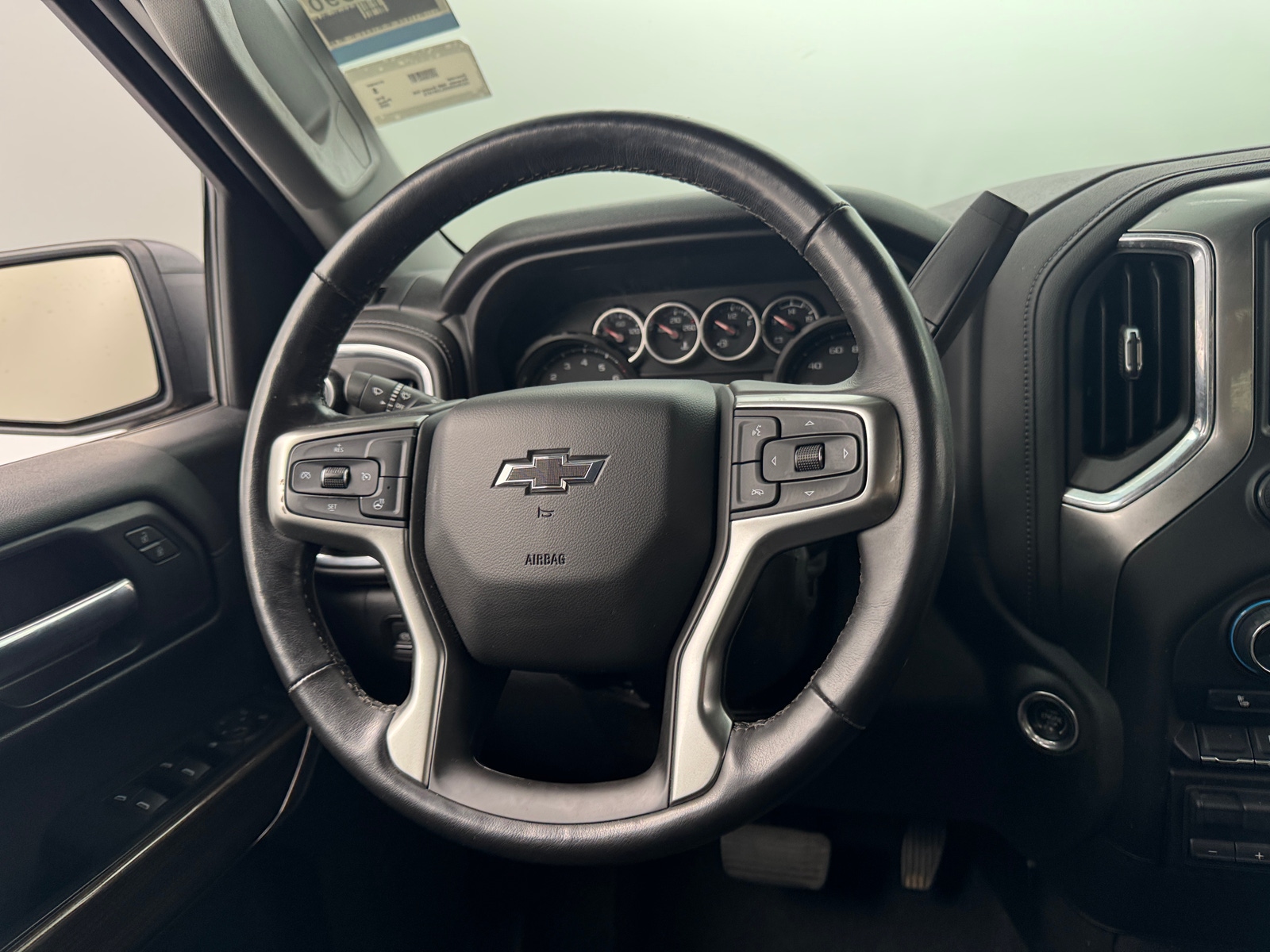 Thumbnail: 2020 Chevrolet Silverado 1500 - 5