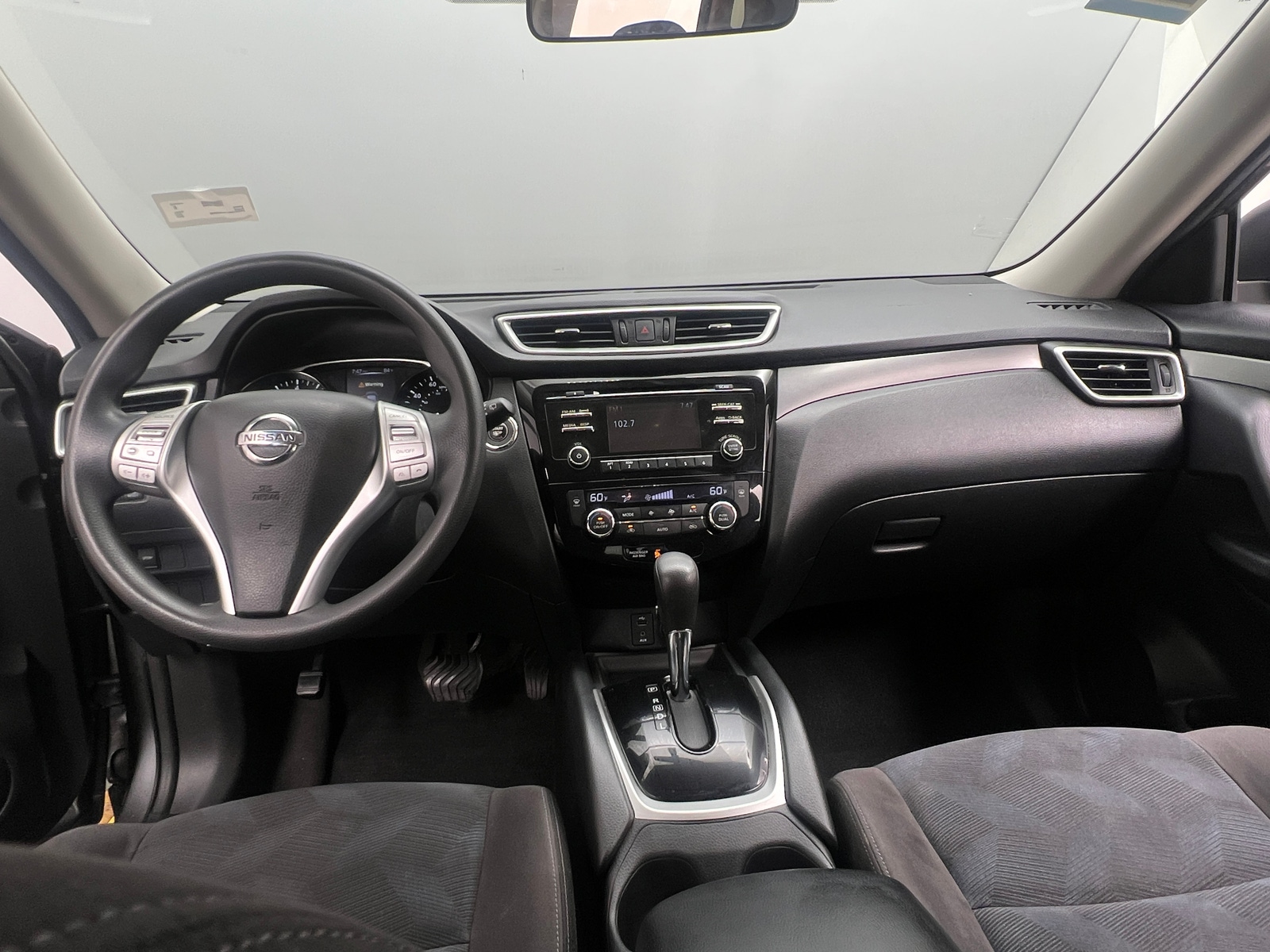 Thumbnail: 2015 Nissan Rogue - 3