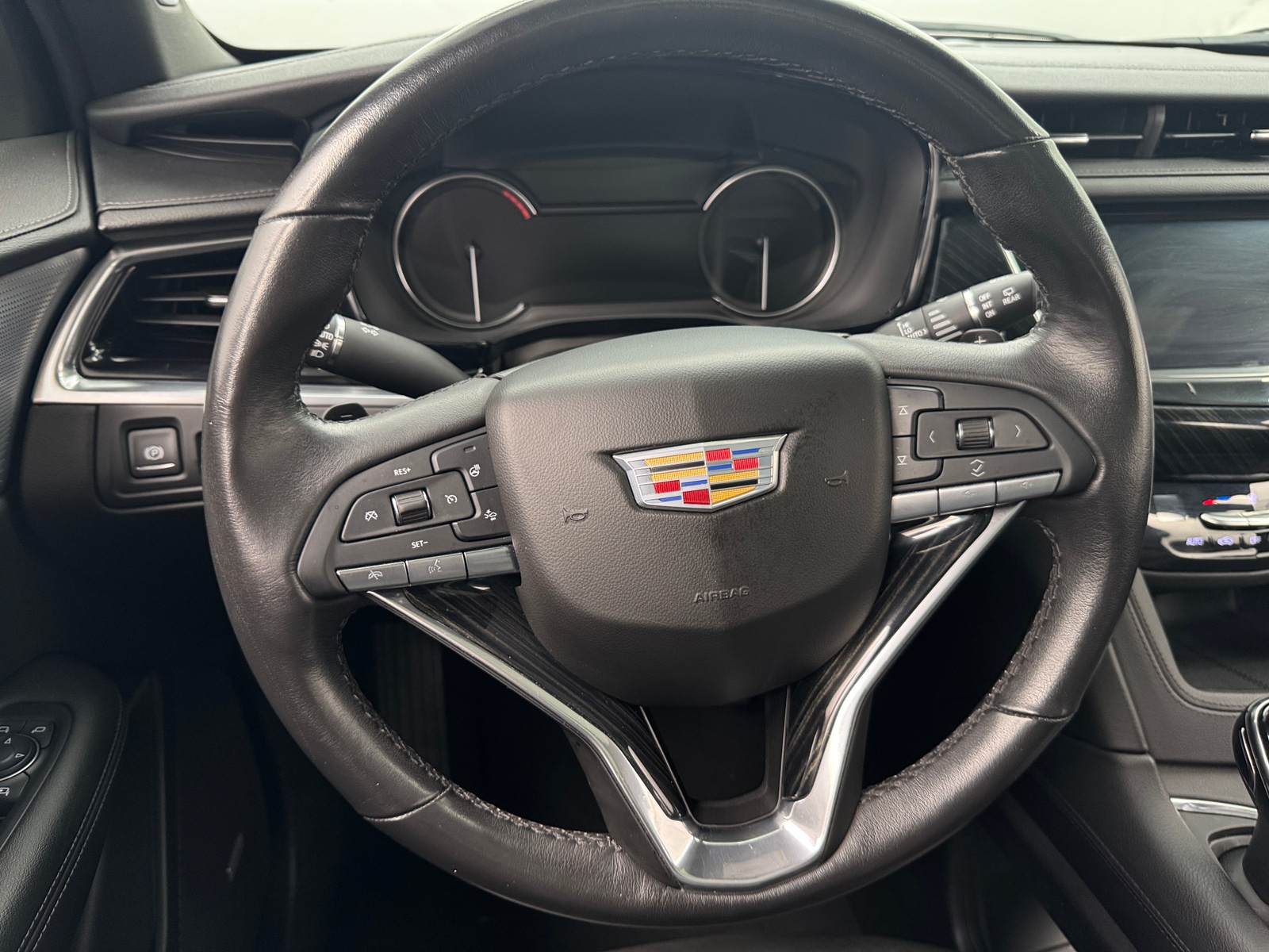 Thumbnail: 2020 Cadillac XT6 - 4