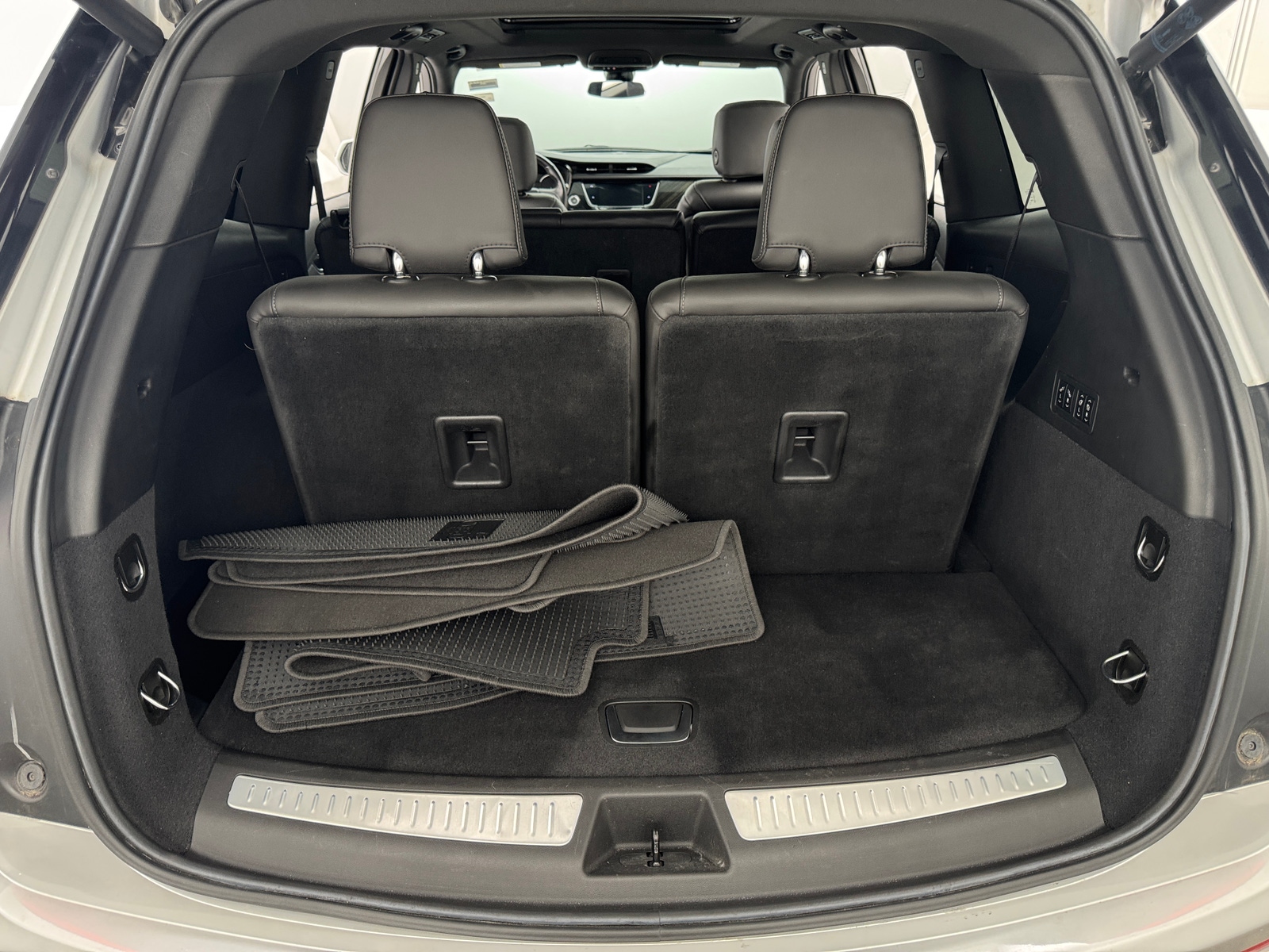 Thumbnail: 2020 Cadillac XT6 - 6