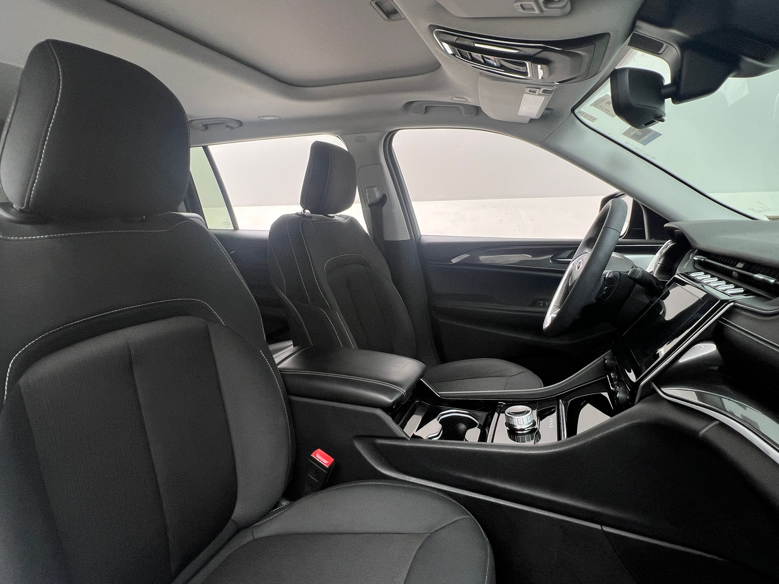 Thumbnail: 2023 Jeep Grand Cherokee L - 2