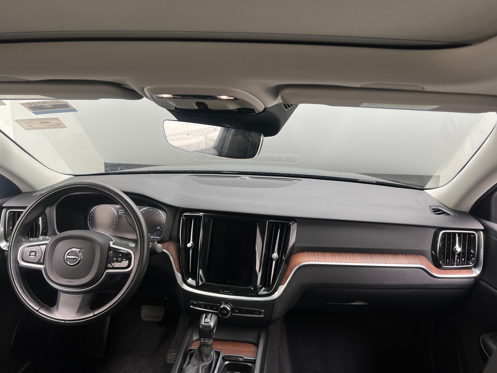 Thumbnail: 2021 Volvo S60 - 2