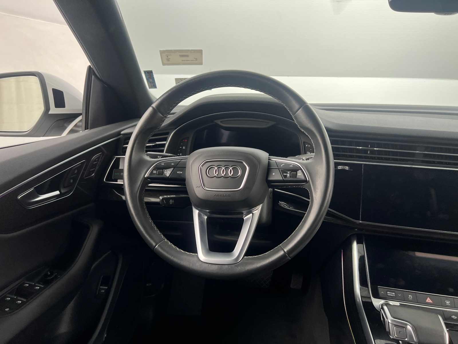 Thumbnail: 2021 Audi Q8 - 4
