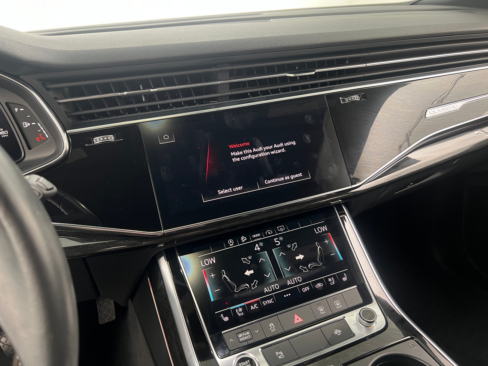 Thumbnail: 2021 Audi Q8 - 3
