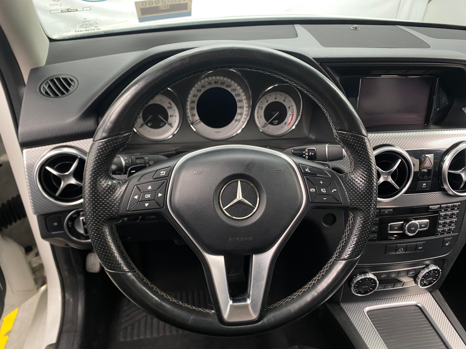 Thumbnail: 2015 Mercedes-Benz GLK - 4