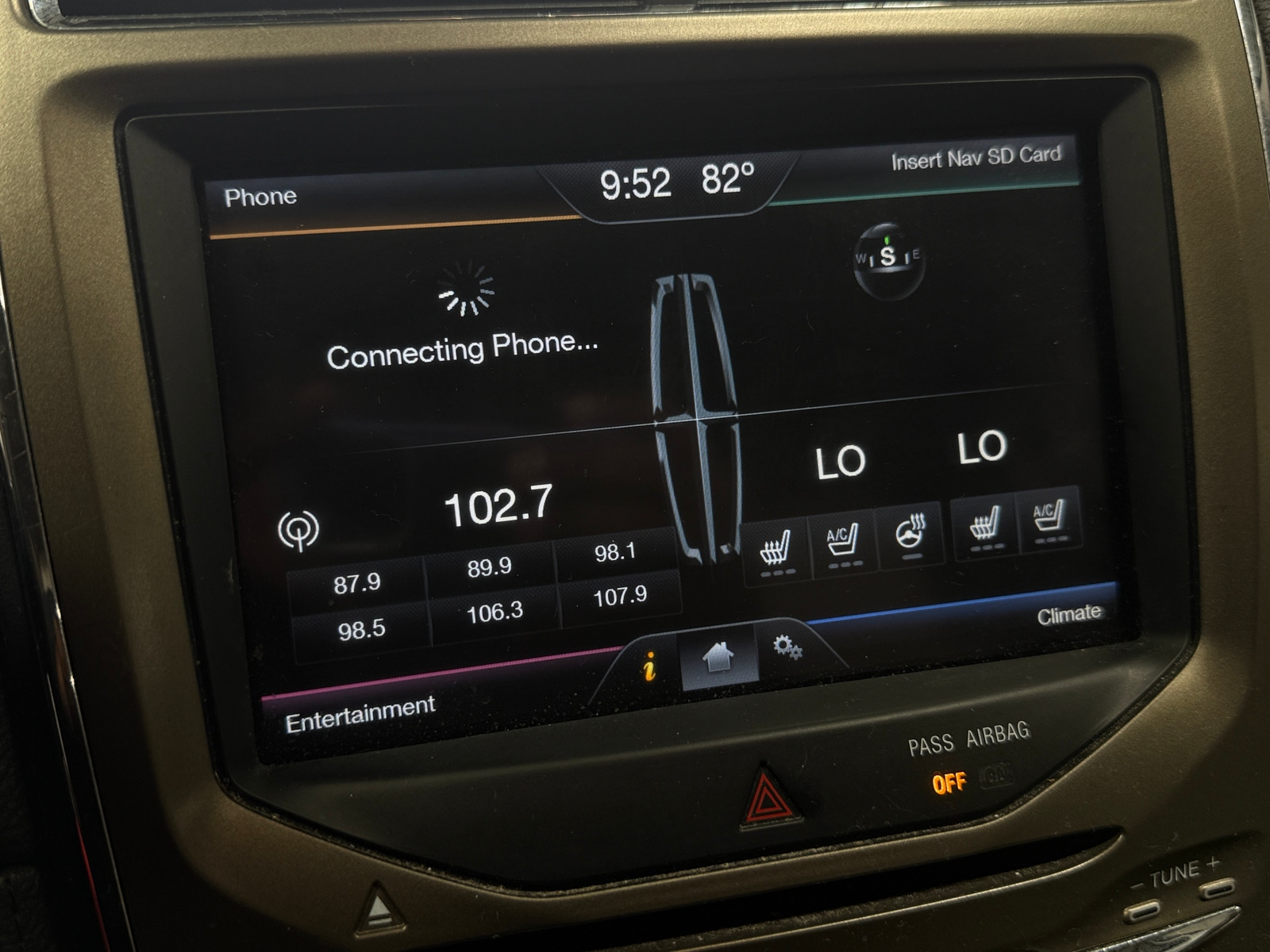Thumbnail: 2011 Lincoln MKX - 3