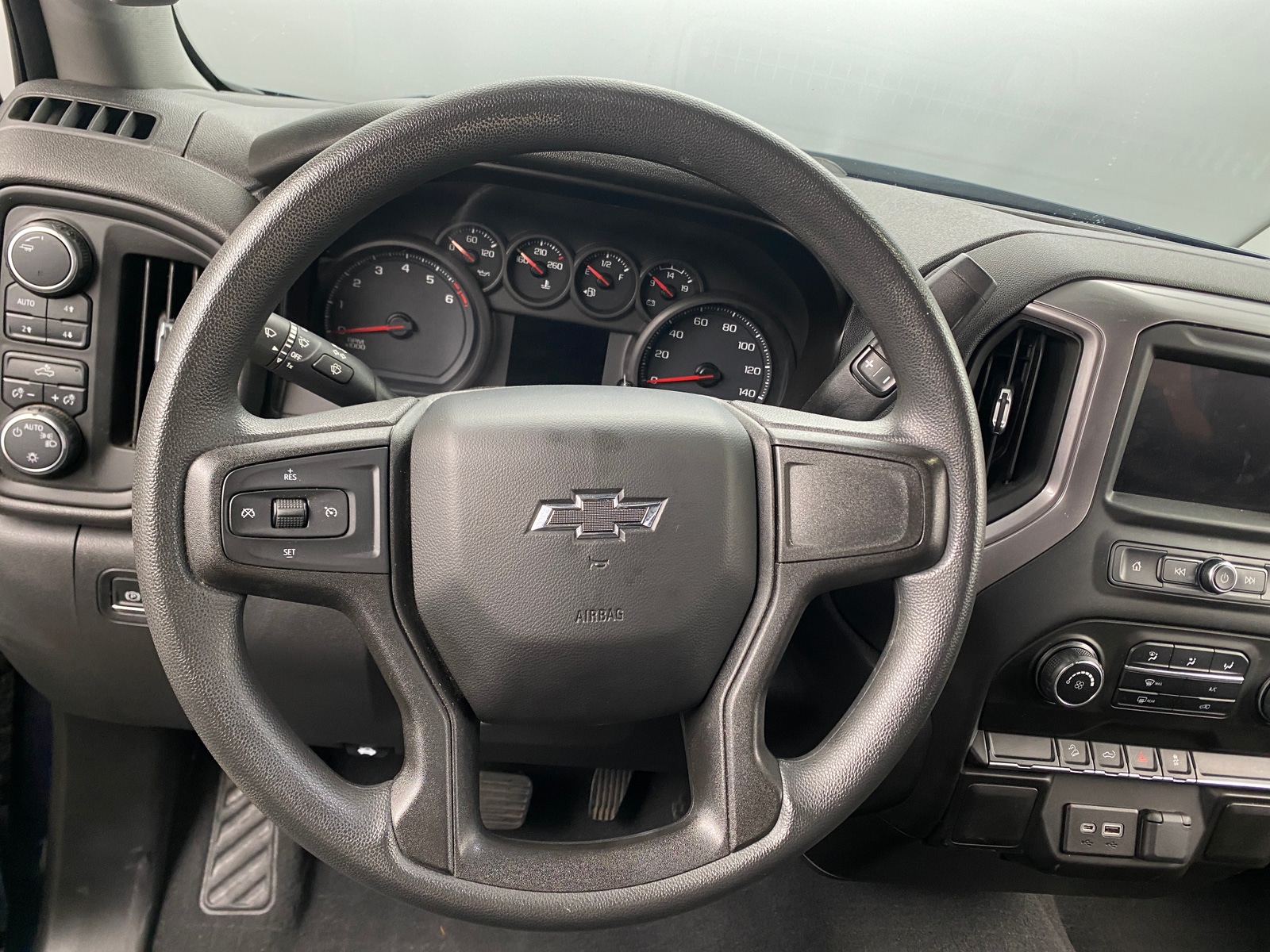 Thumbnail: 2021 Chevrolet Silverado 1500 - 5