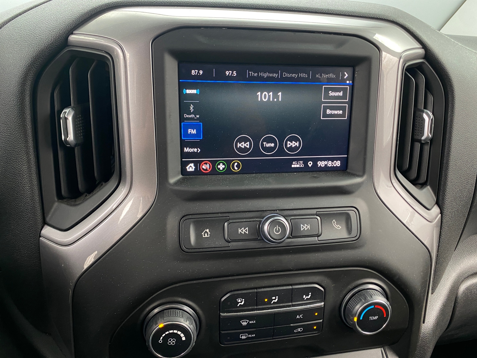 Thumbnail: 2021 Chevrolet Silverado 1500 - 4