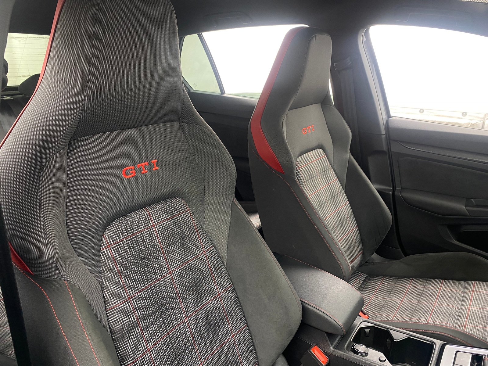 Thumbnail: 2024 Volkswagen Golf - 2