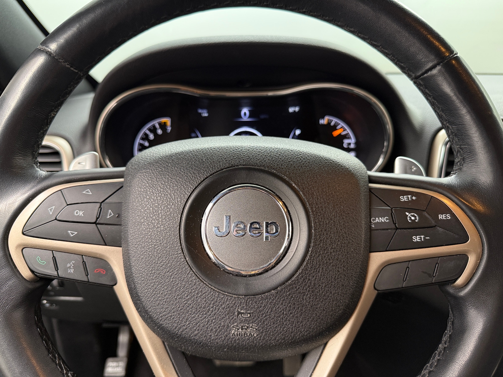 Thumbnail: 2015 Jeep Grand Cherokee - 5