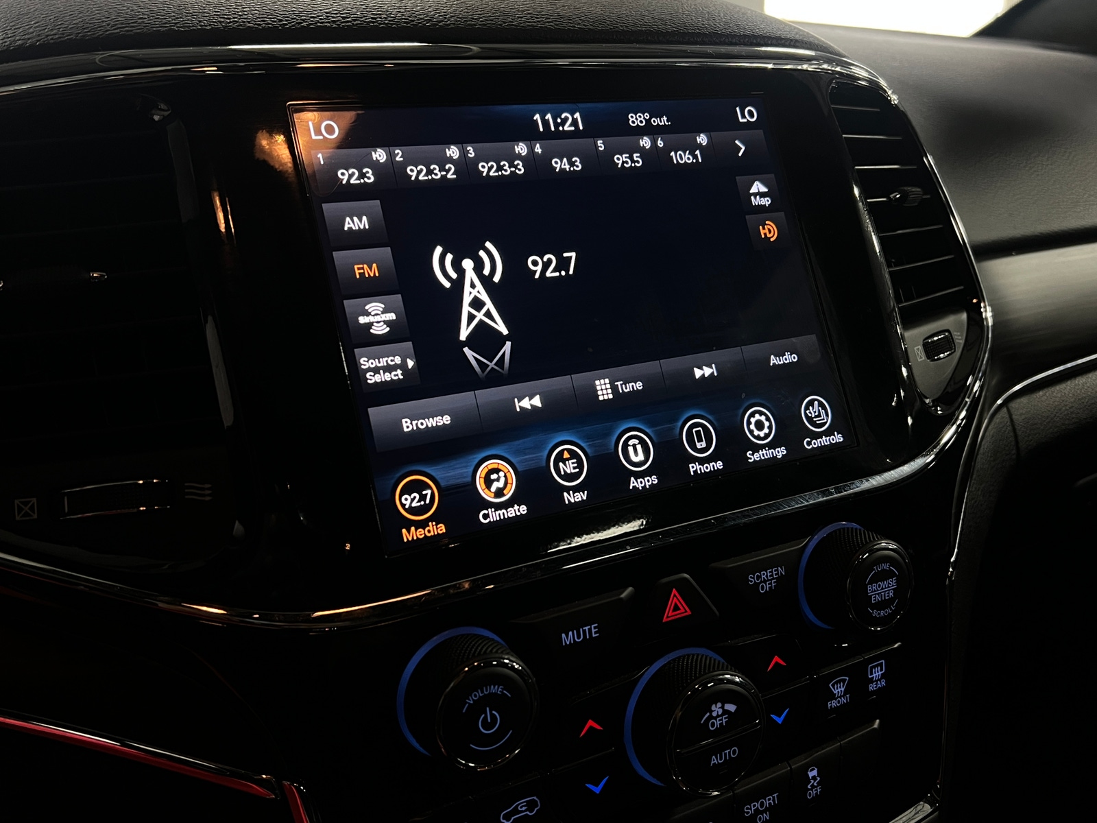 Thumbnail: 2021 Jeep Grand Cherokee - 3