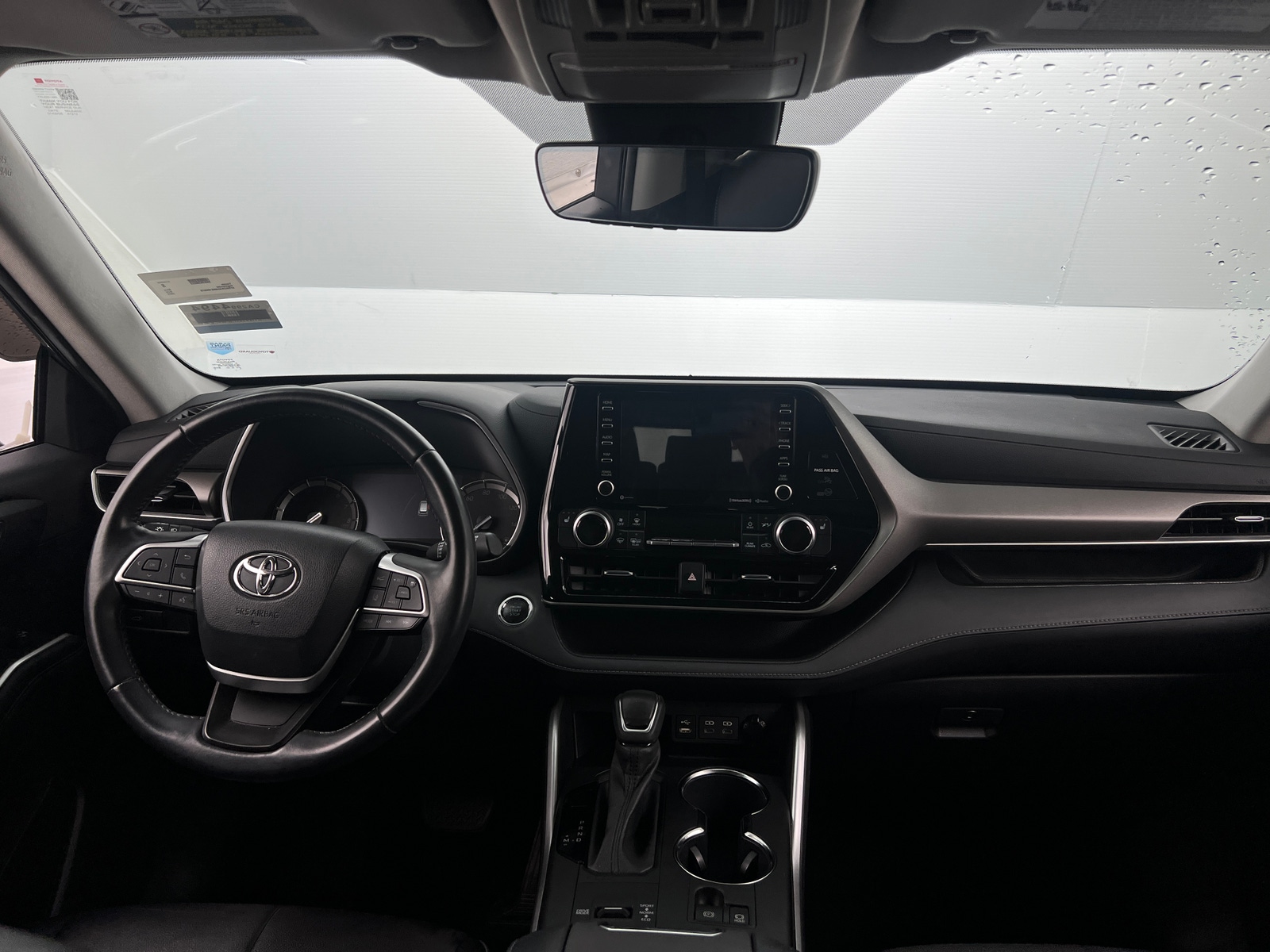 Thumbnail: 2022 Toyota Highlander - 2