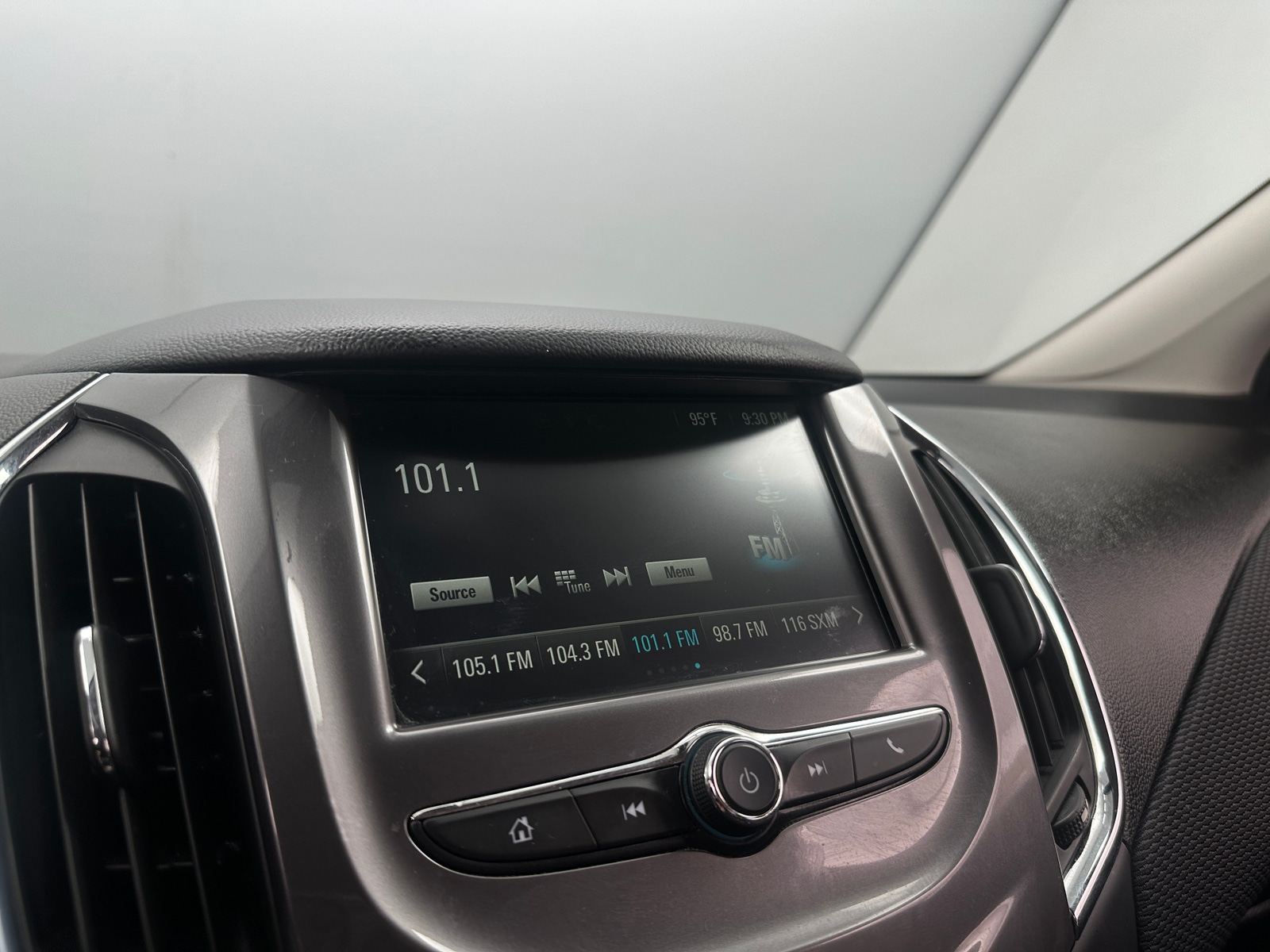 Thumbnail: 2016 Chevrolet Cruze - 4
