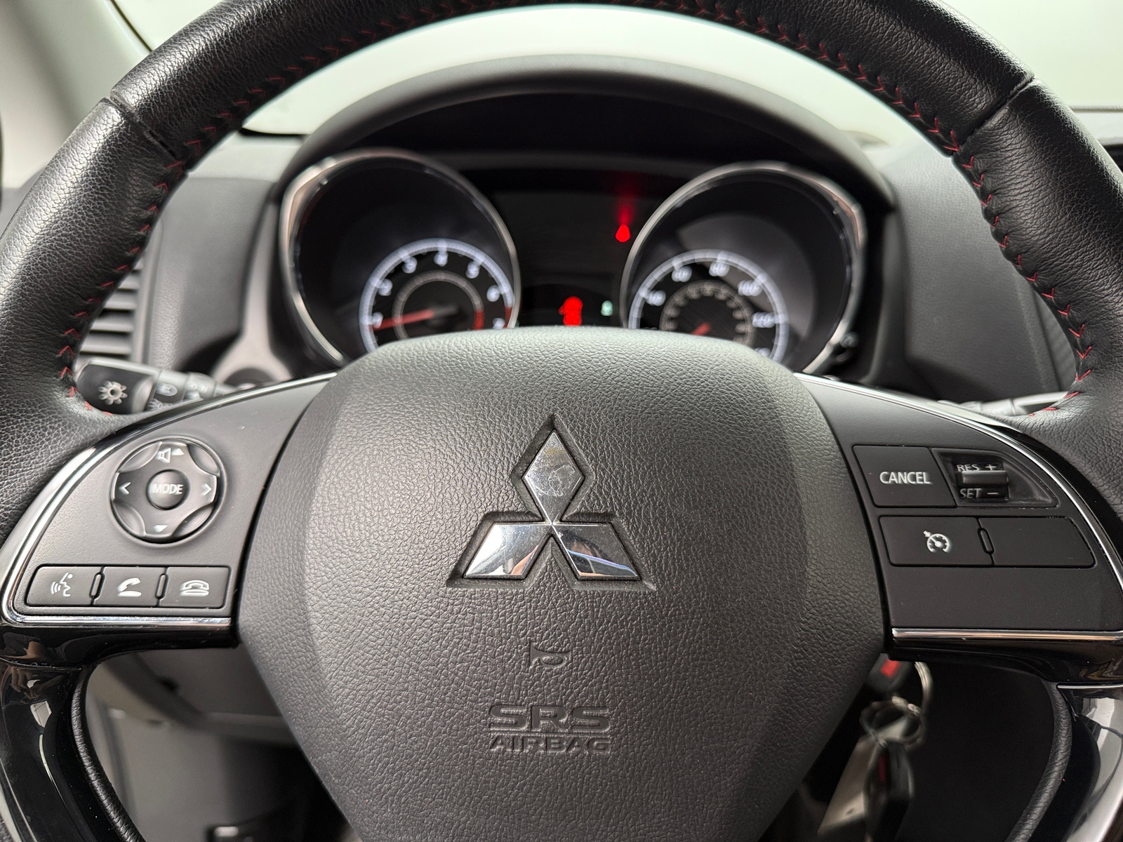 Thumbnail: 2019 Mitsubishi Outlander Sport - 5
