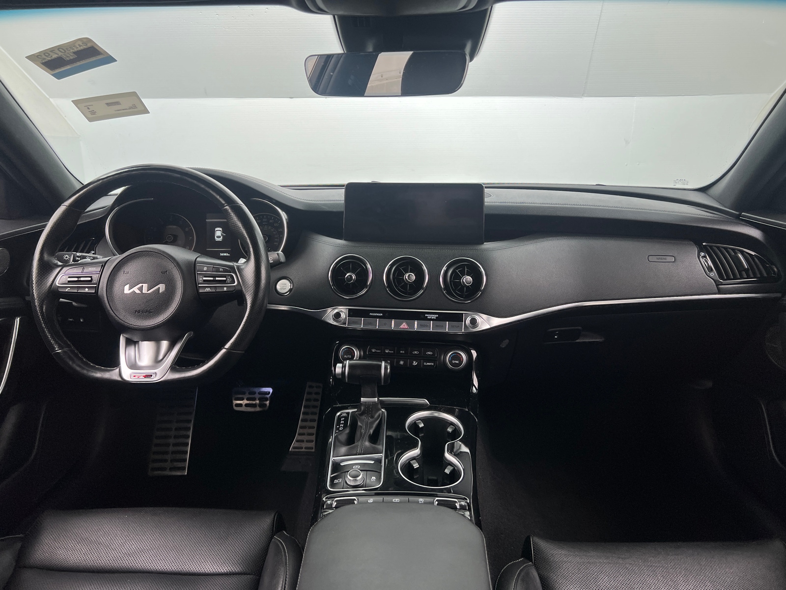 Thumbnail: 2022 Kia Stinger - 2