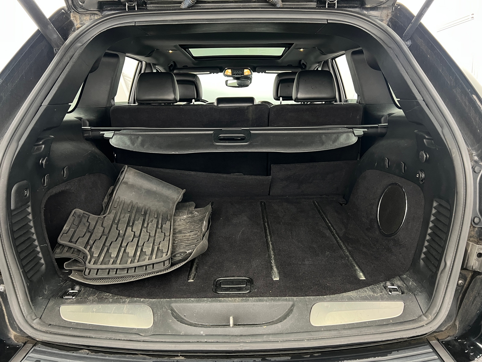 Thumbnail: 2017 Jeep Grand Cherokee - 6