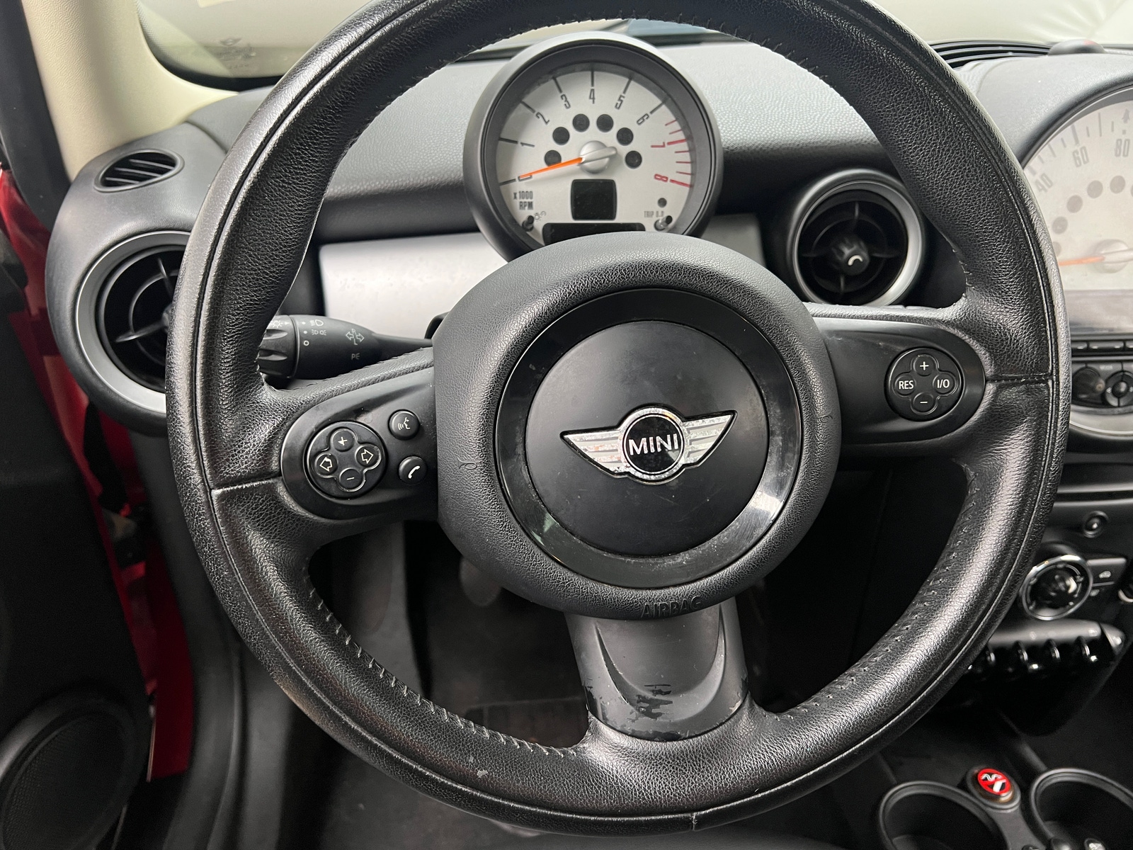Thumbnail: 2012 MINI Cooper Hardtop - 4