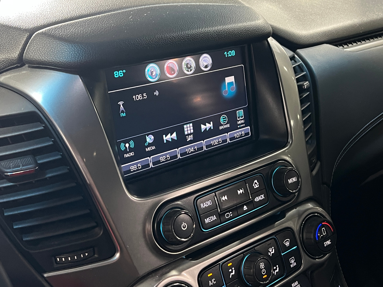 Thumbnail: 2016 Chevrolet Tahoe - 3